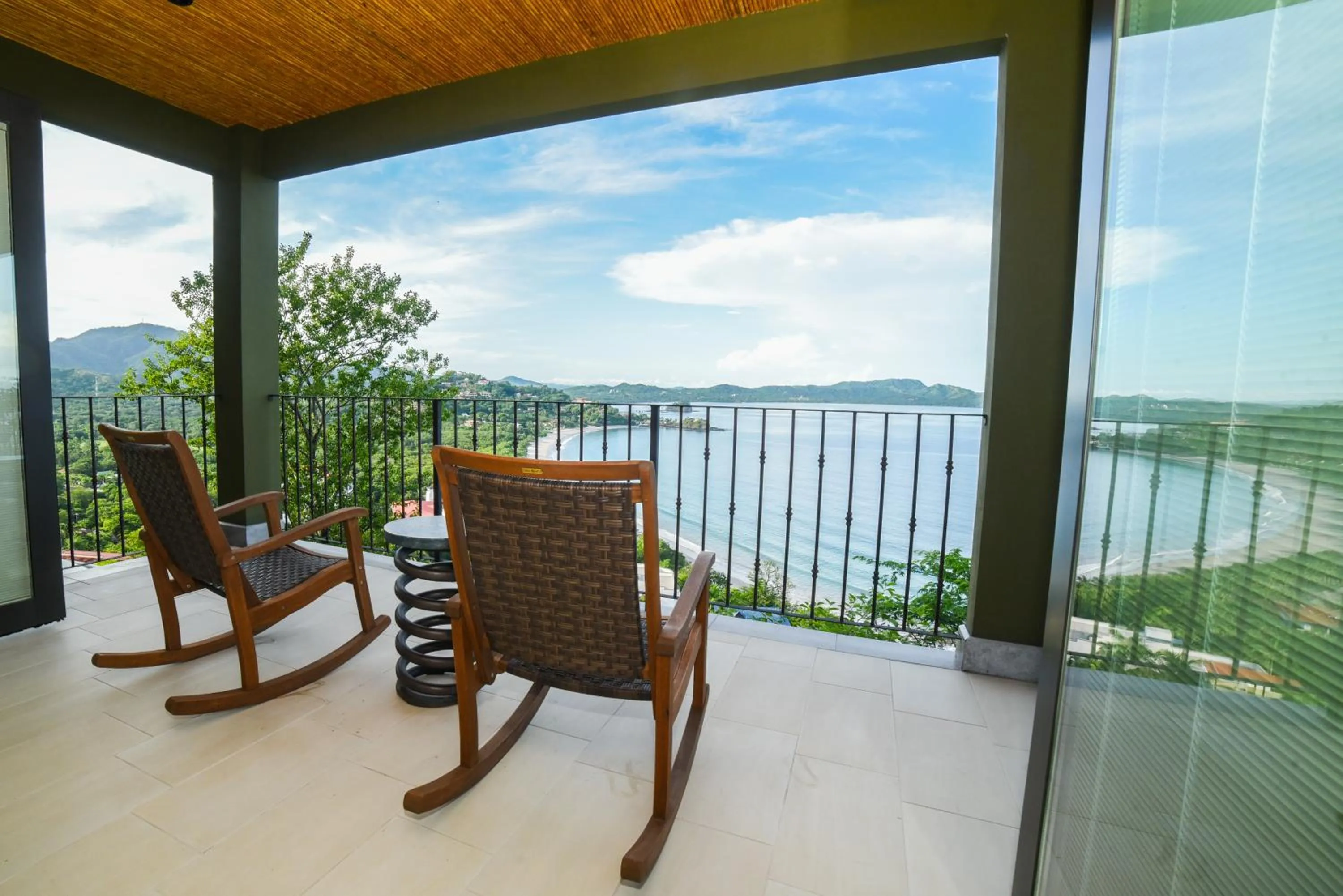 Balcony/Terrace in 360 Splendor Del Pacifico Residences