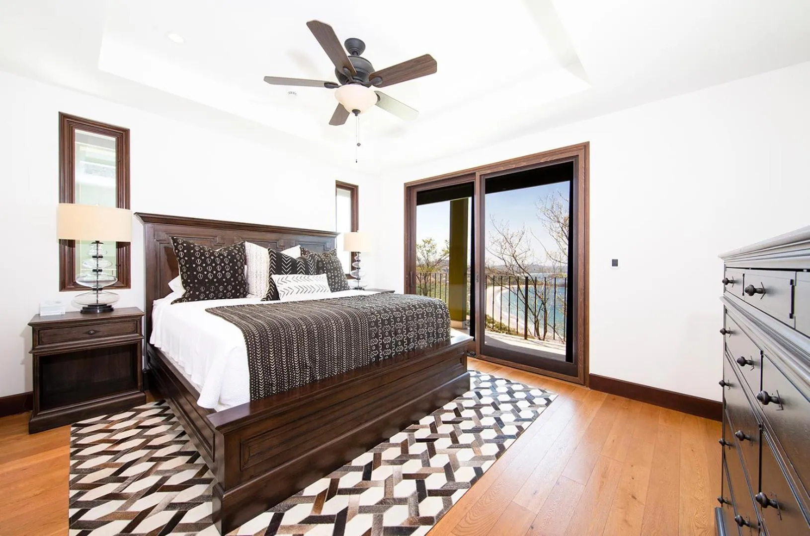 Bedroom, Bed in 360 Splendor Del Pacifico Residences