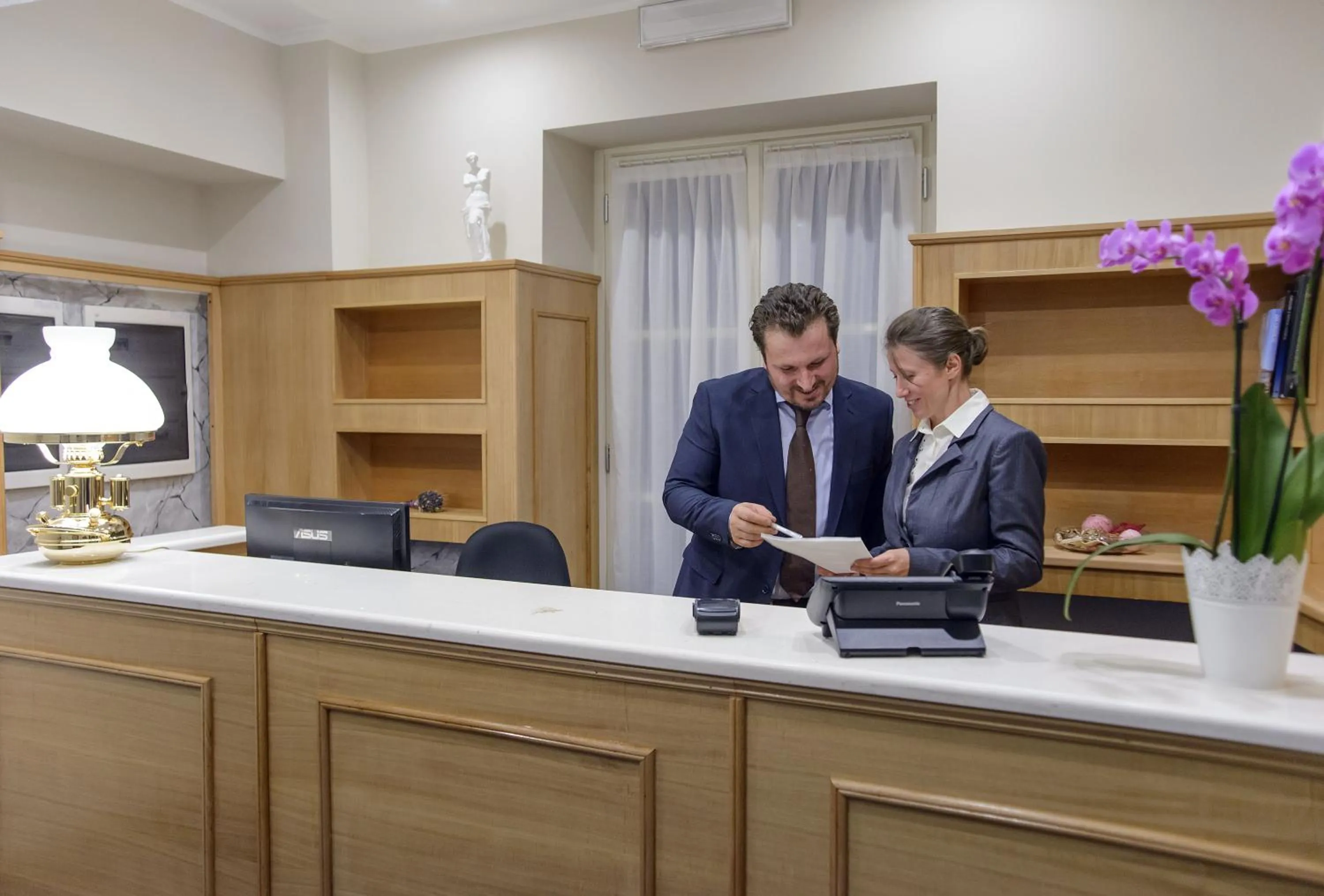 Staff in Hotel Torino Porta Susa