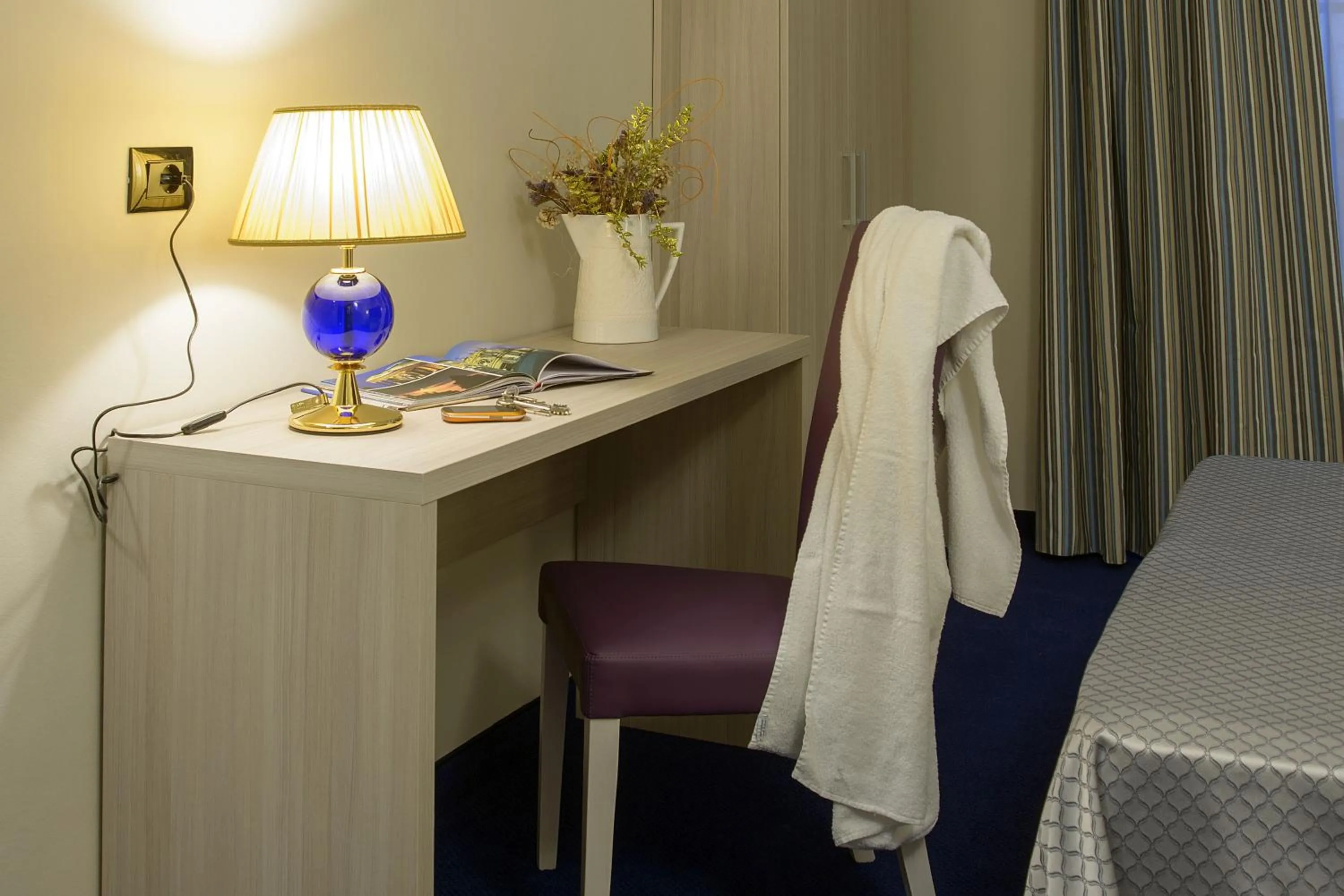 Photo of the whole room, Bed in Hotel Torino Porta Susa