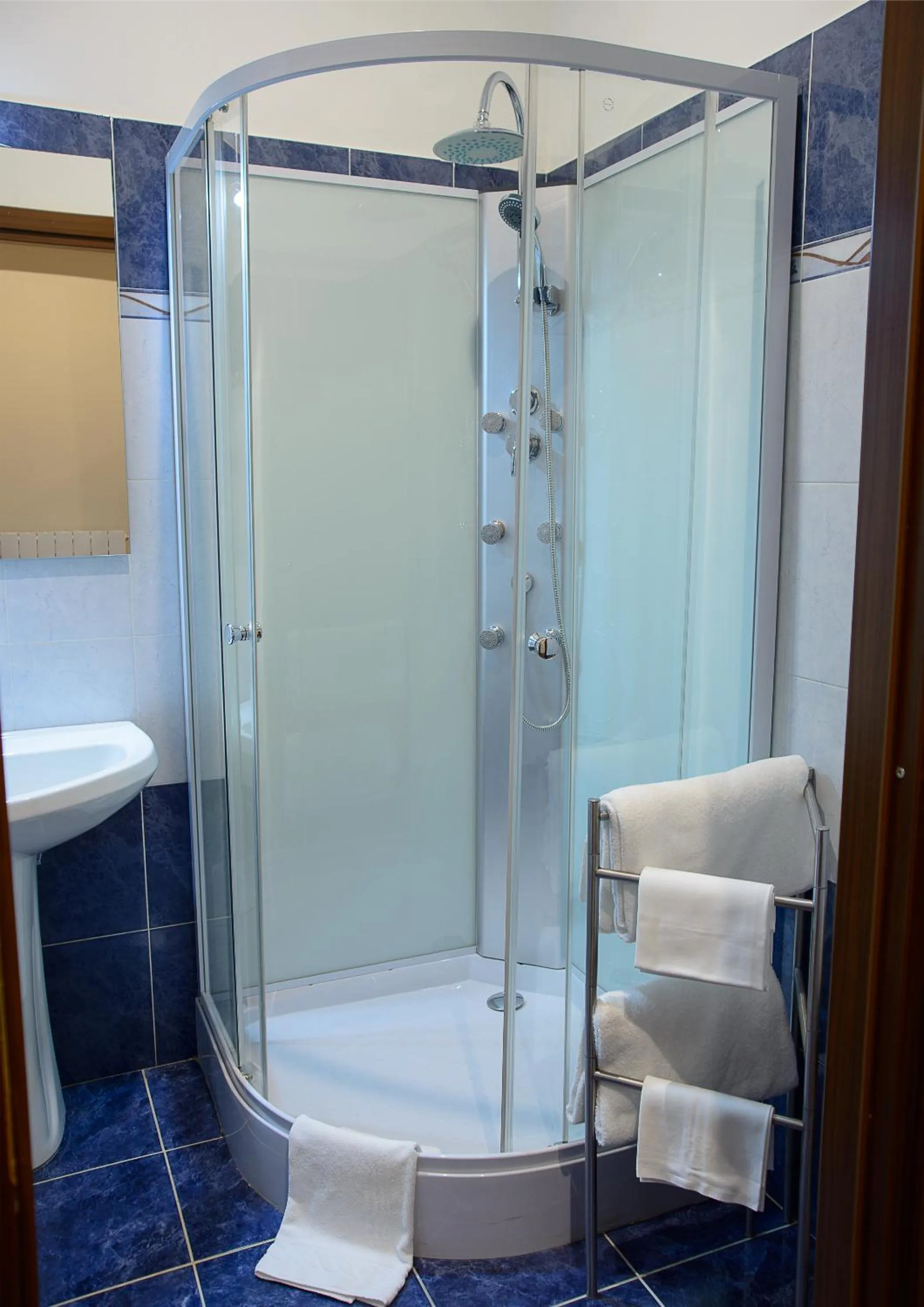 Shower in Hotel Torino Porta Susa