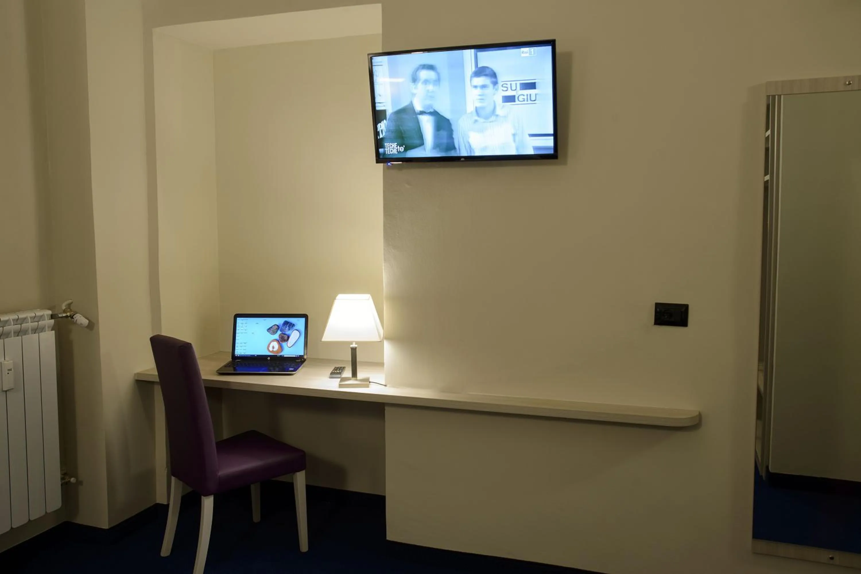 TV and multimedia in Hotel Torino Porta Susa