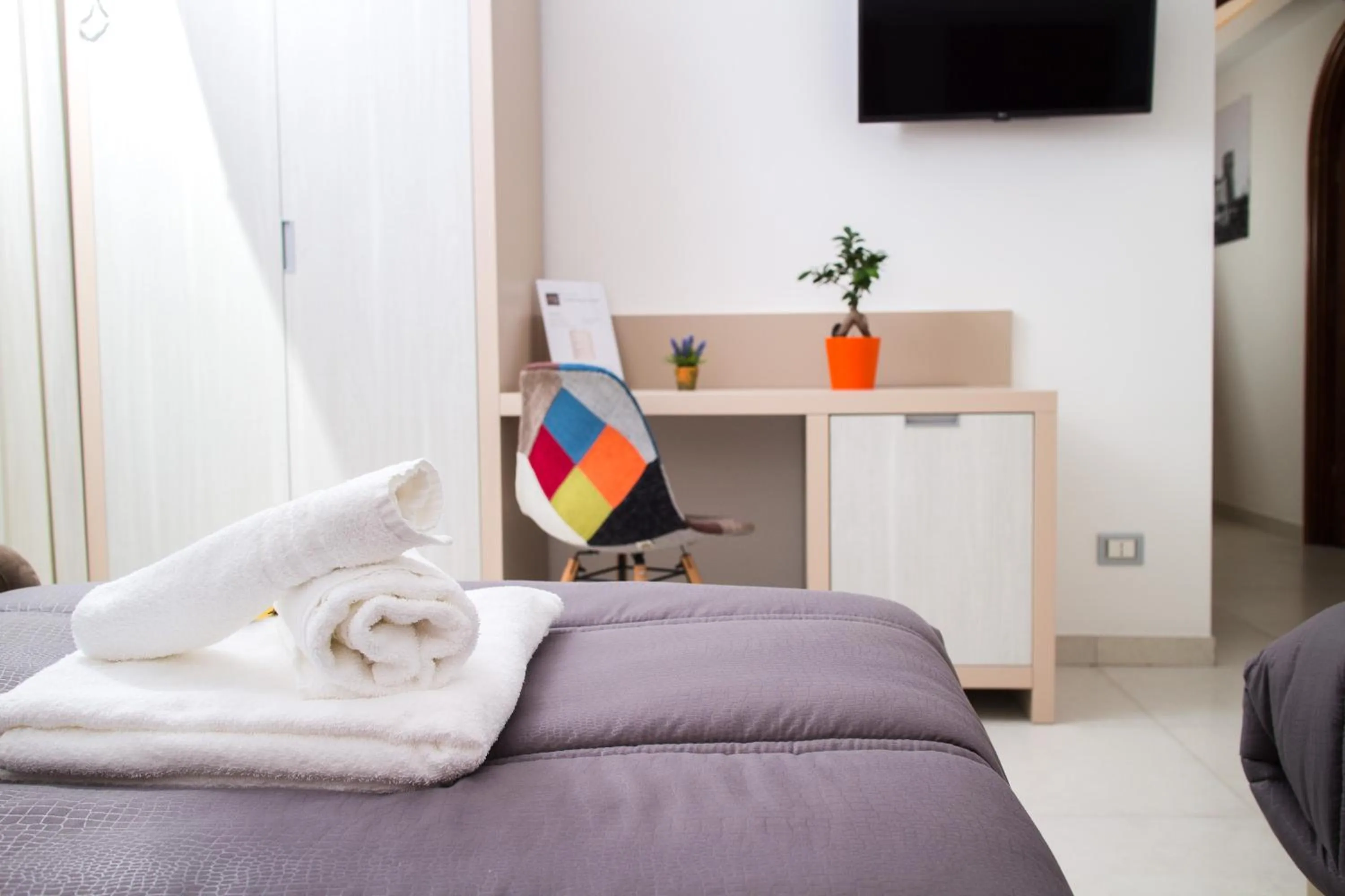 Decorative detail, Bed in Il Gallo Con Gli Stivali