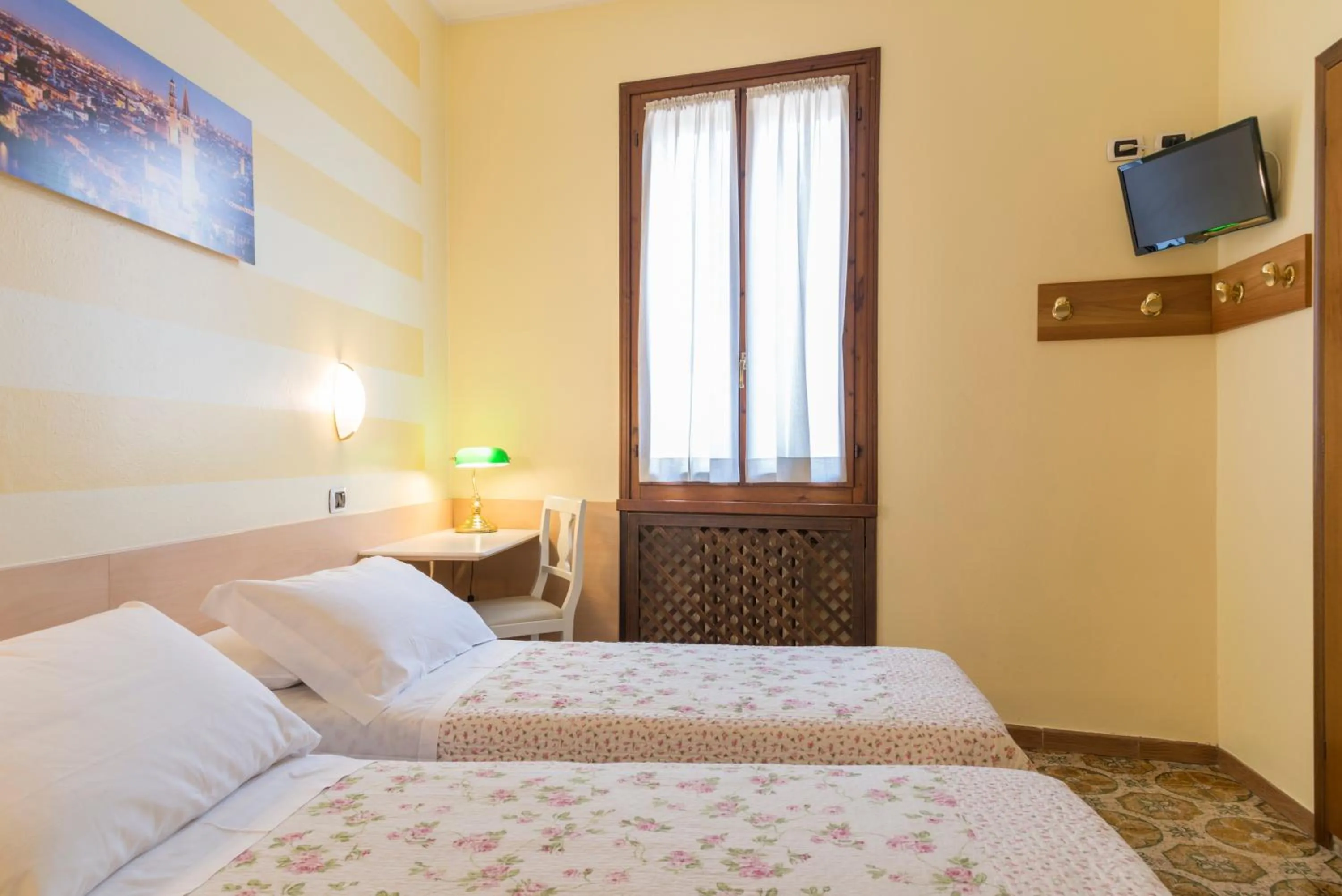 Bed in Albergo Trento