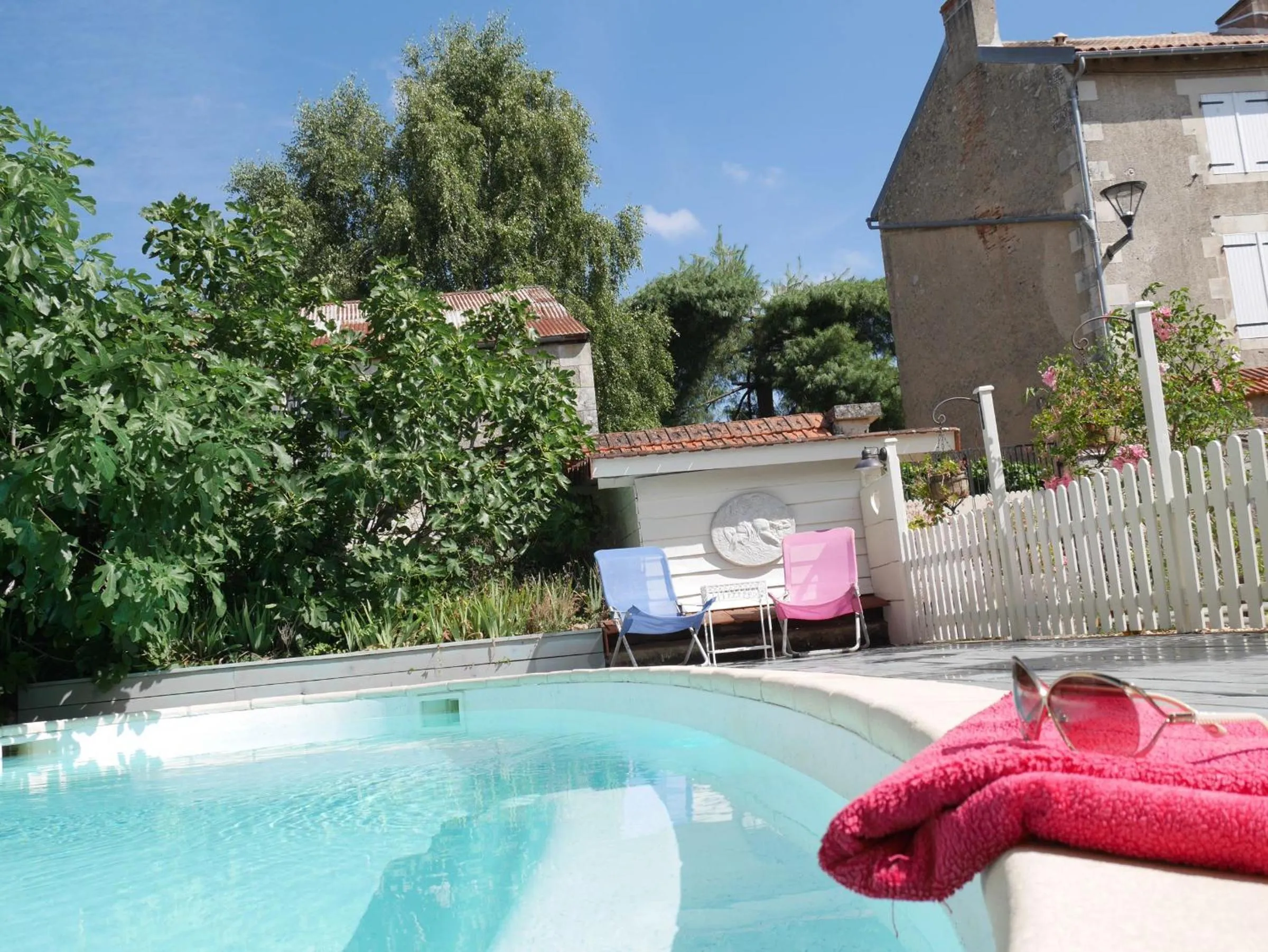 Swimming pool in L'Arbre D'Ange