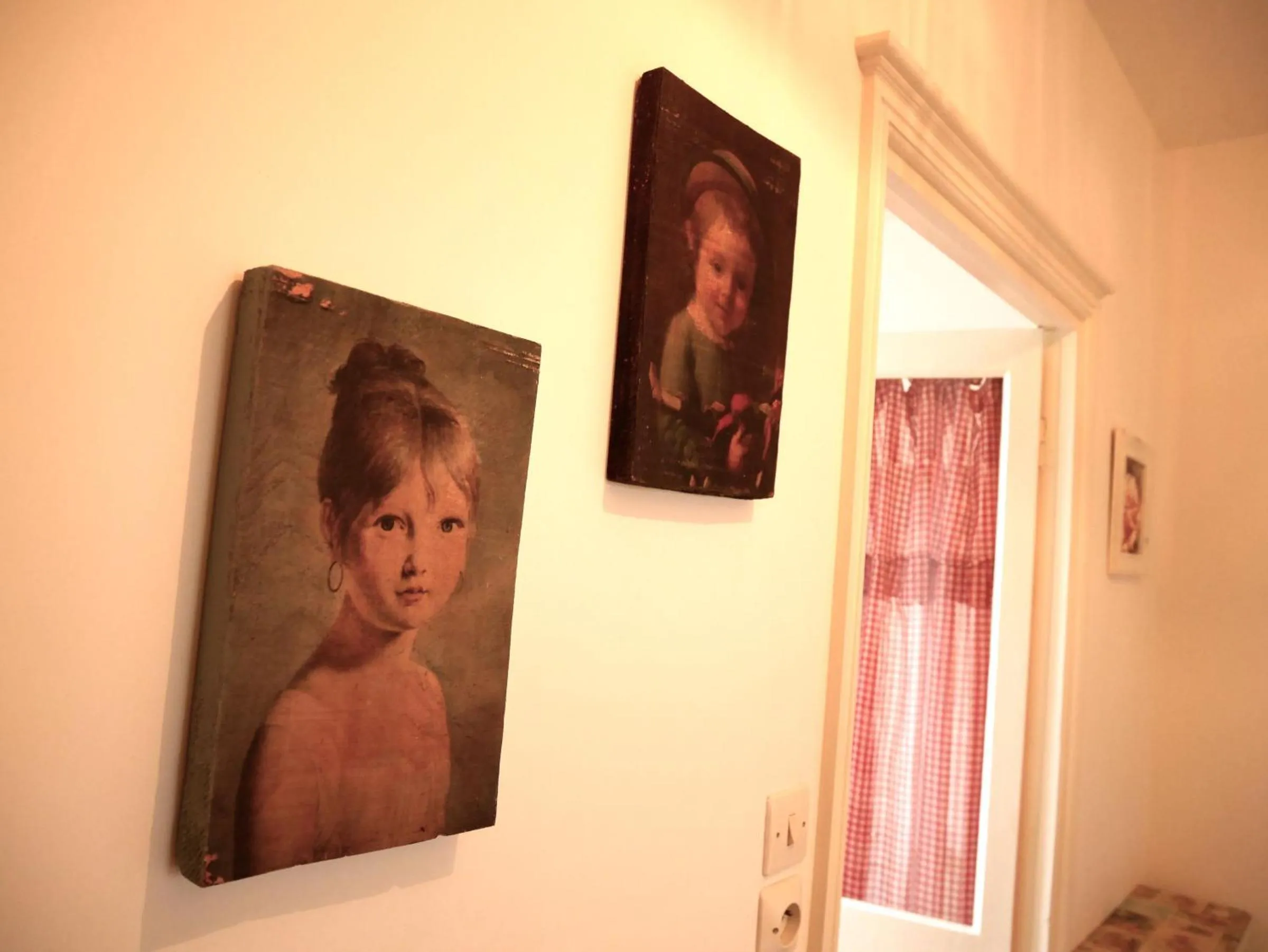 Decorative detail in L'Arbre D'Ange