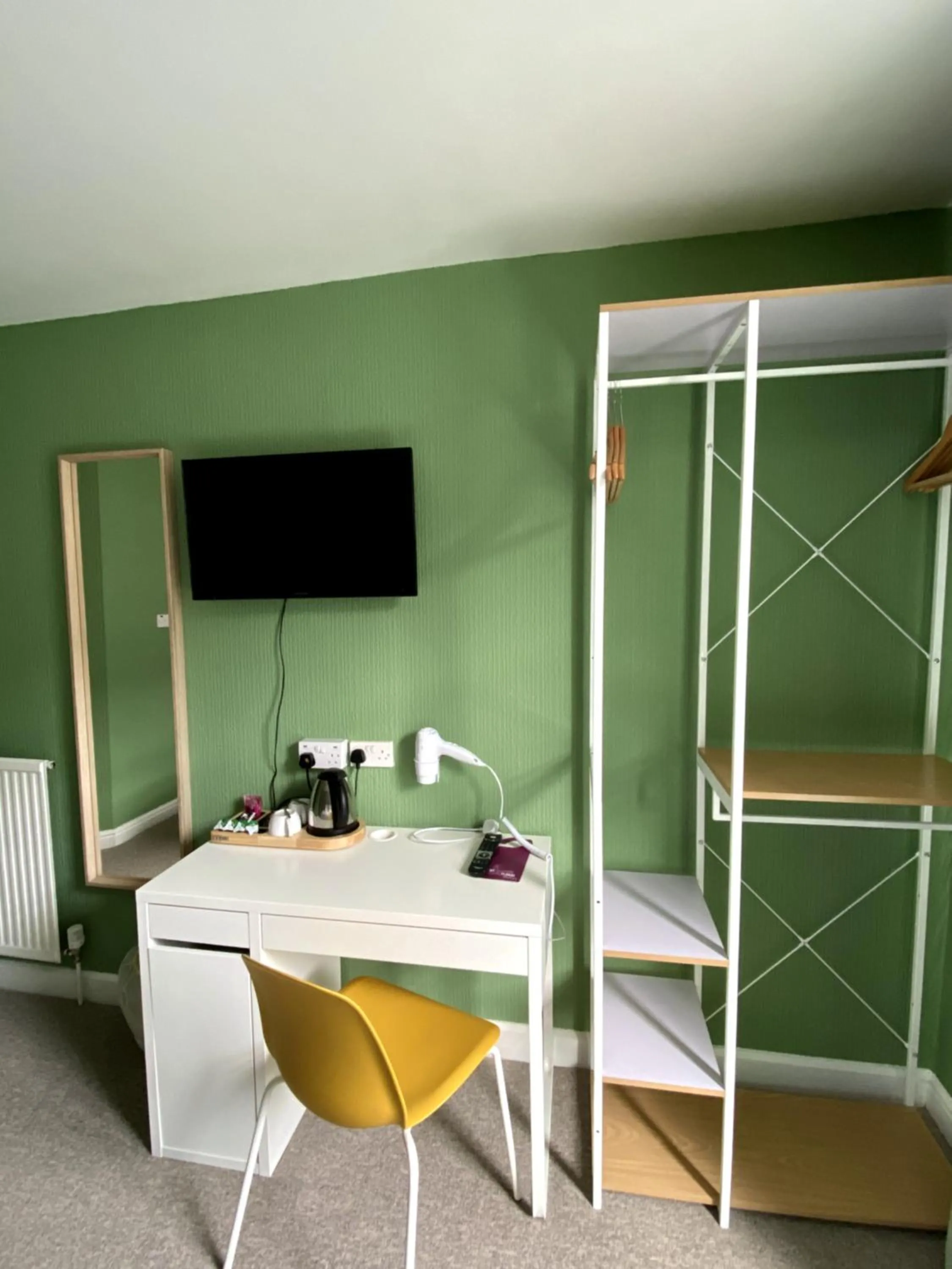 Communal lounge/ TV room in WiseStay