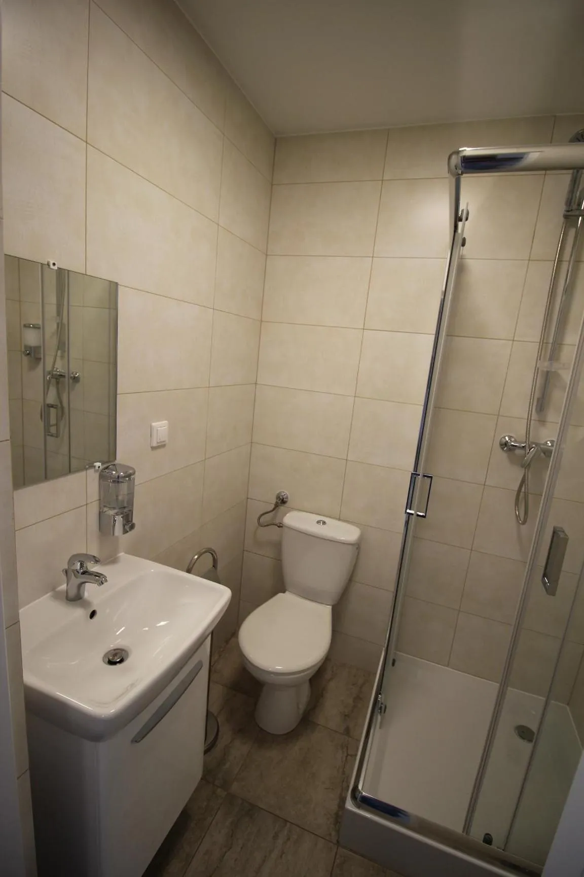 Shower in Pod Kominem Pokoje i Apartamenty