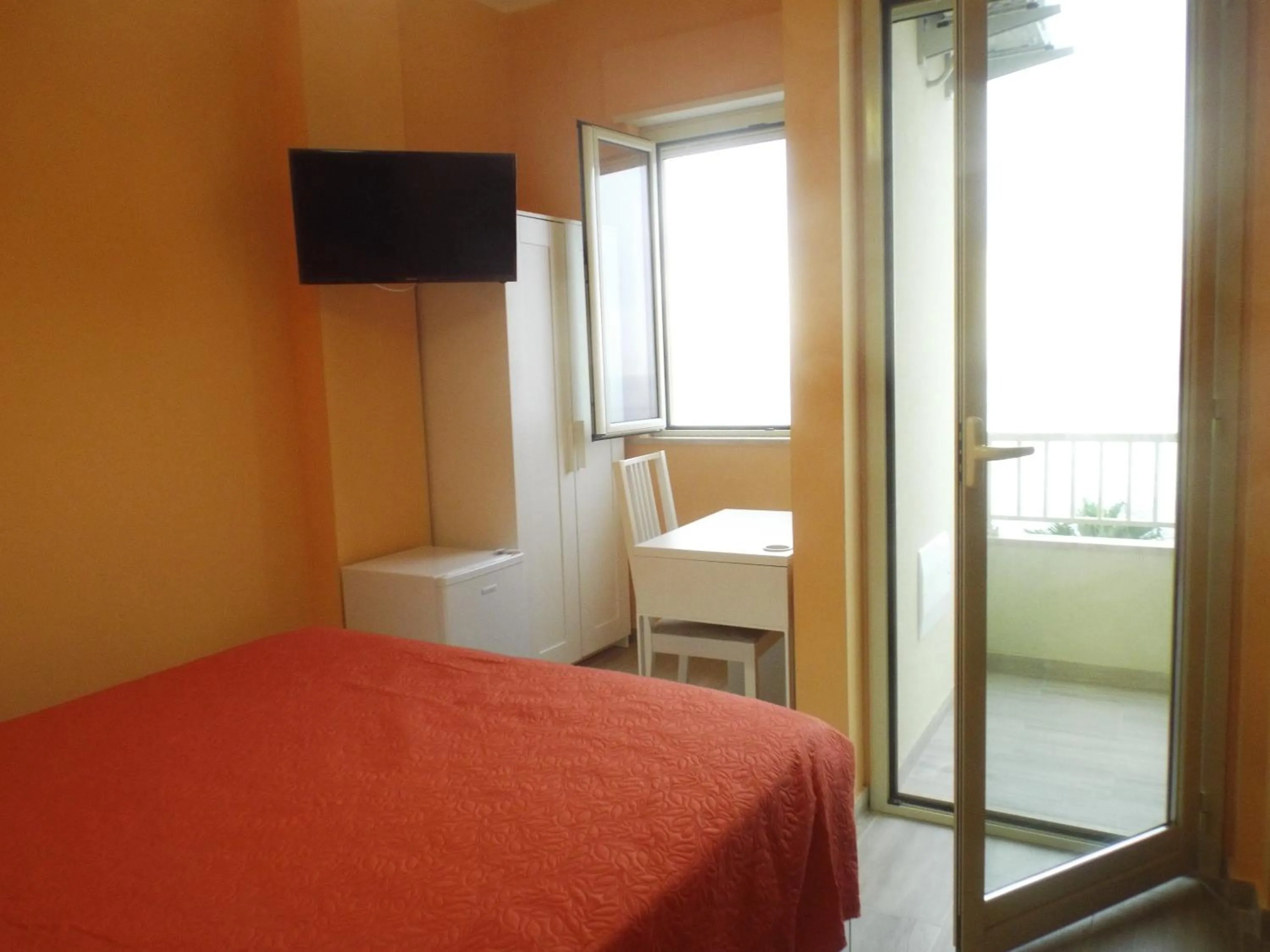 Bed in veranda sul mare