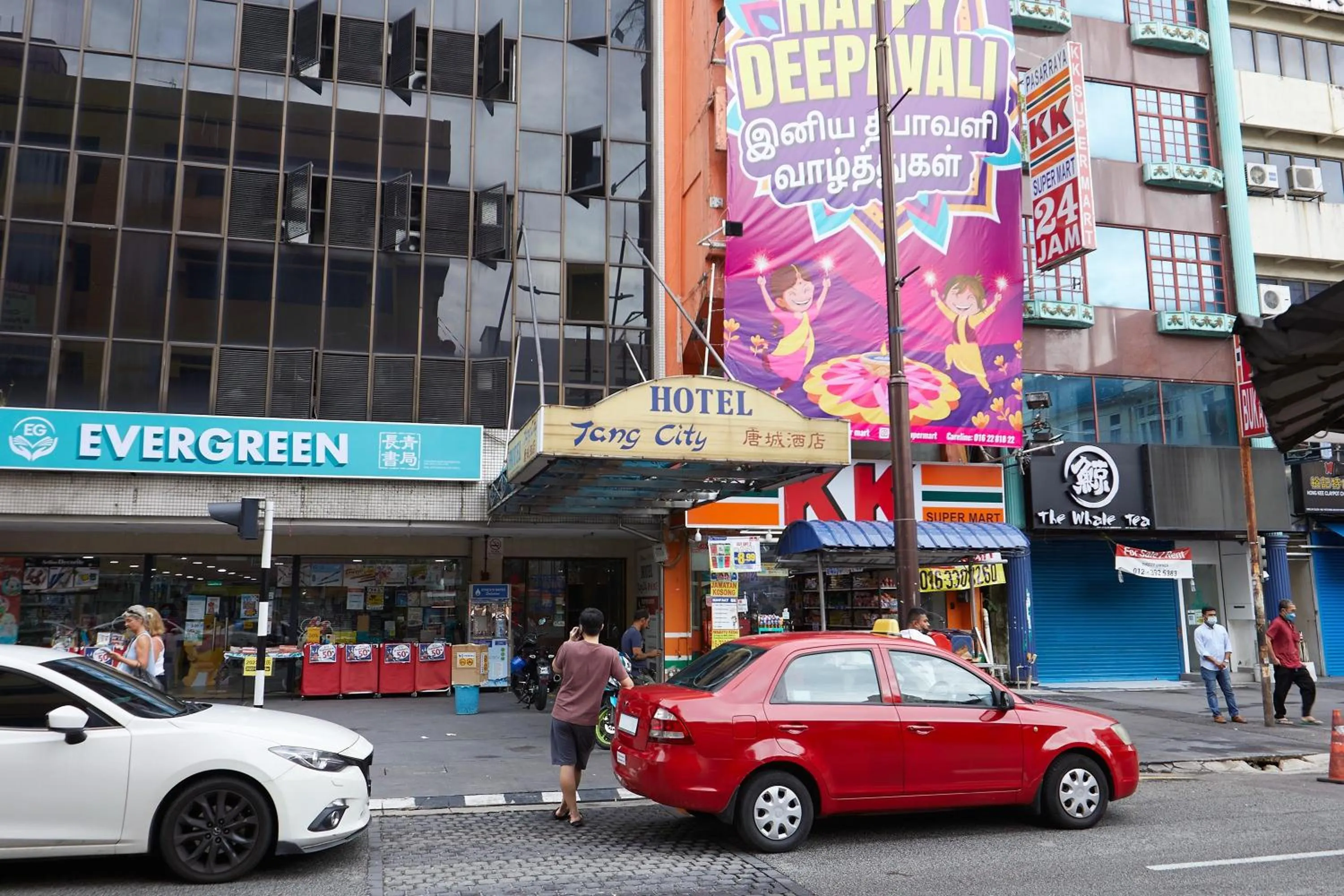 Property building in Tang City Hotel, Petaling Street, Merdeka PNB 118 Tower
