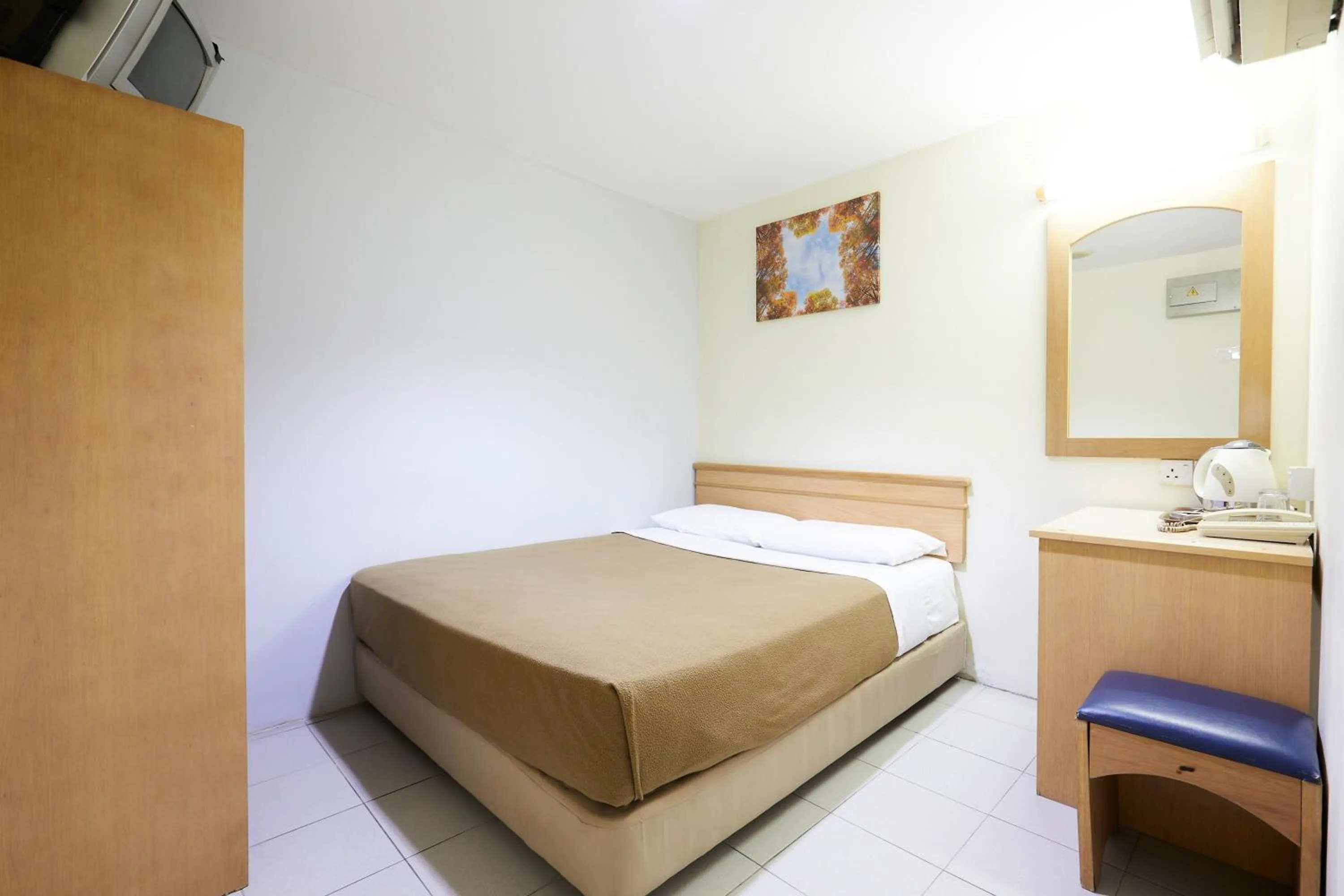 Bedroom, Bed in Tang City Hotel, Petaling Street, Merdeka PNB 118 Tower