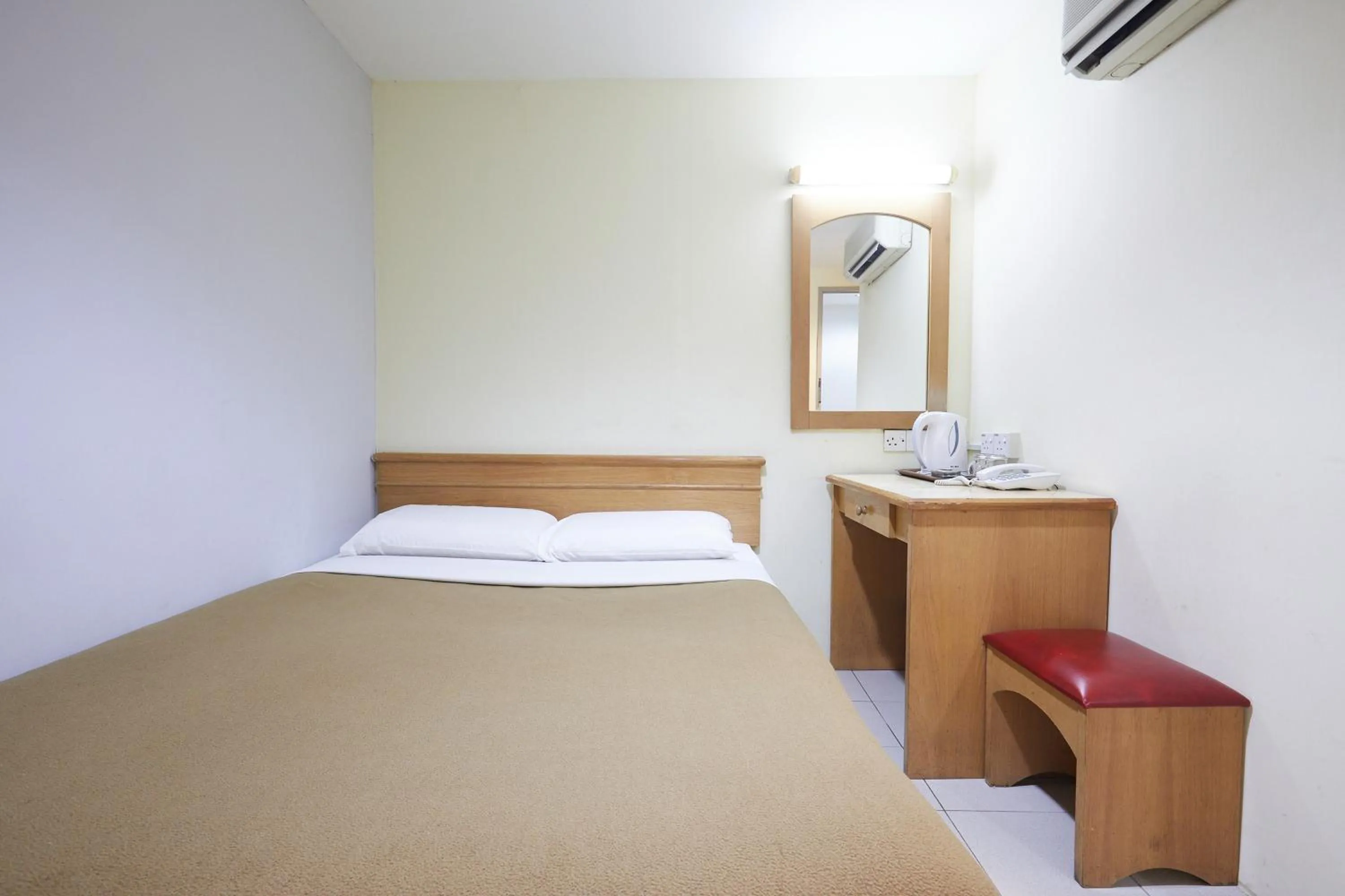 Bed in Tang City Hotel, Petaling Street, Merdeka PNB 118 Tower