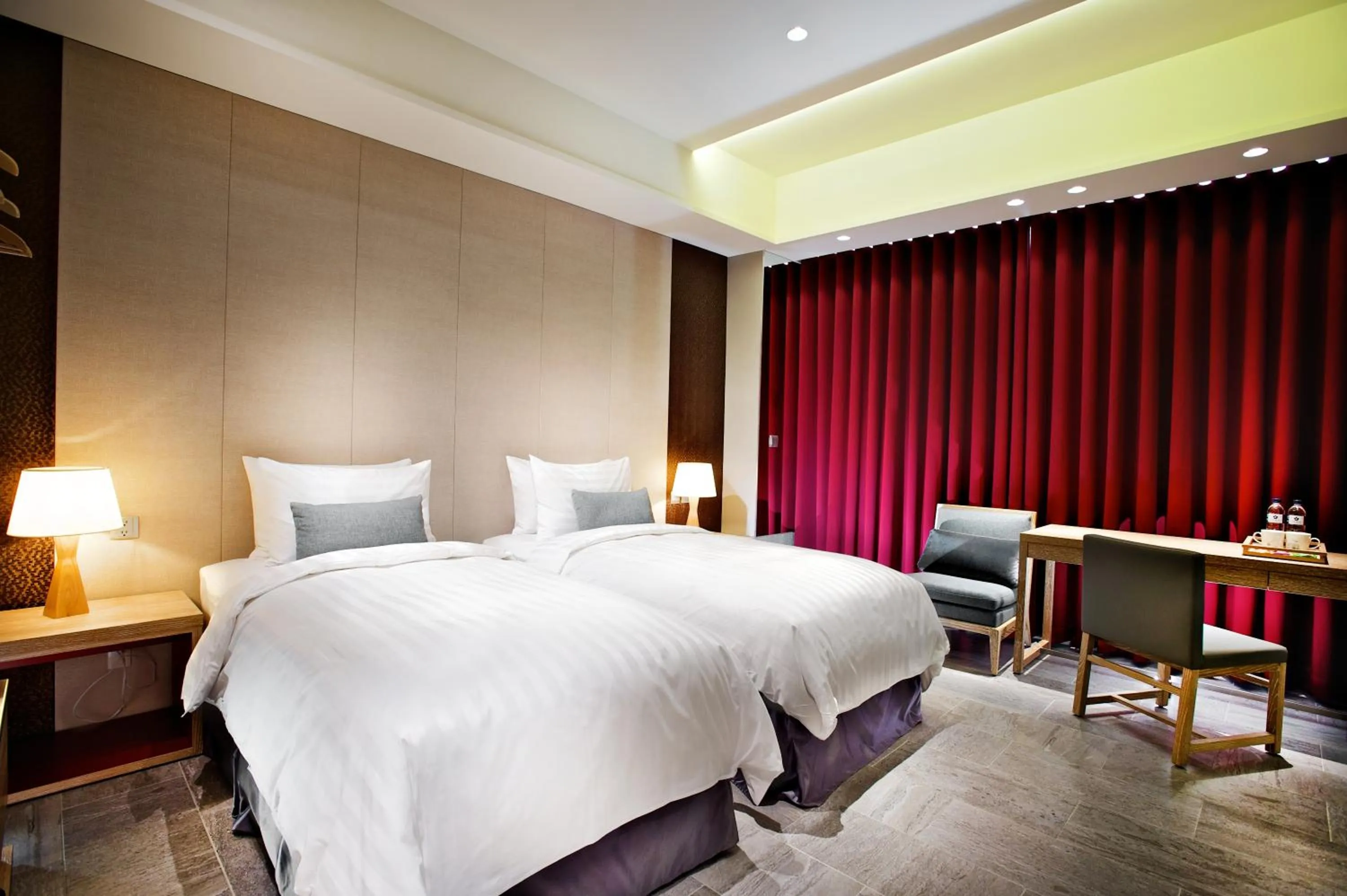 Bed in The Suites Taitung