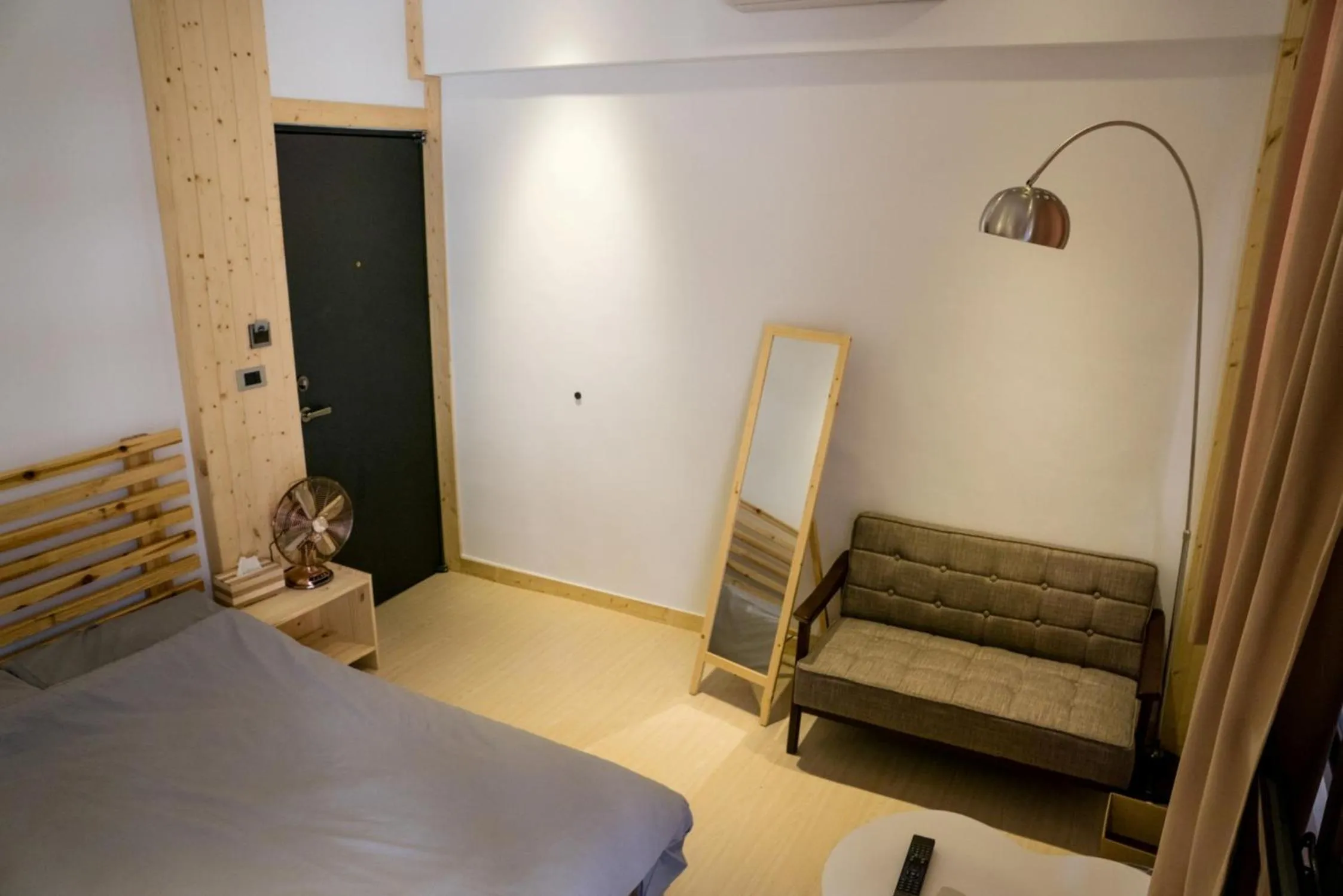 Photo of the whole room in Loft Wo Design Inn