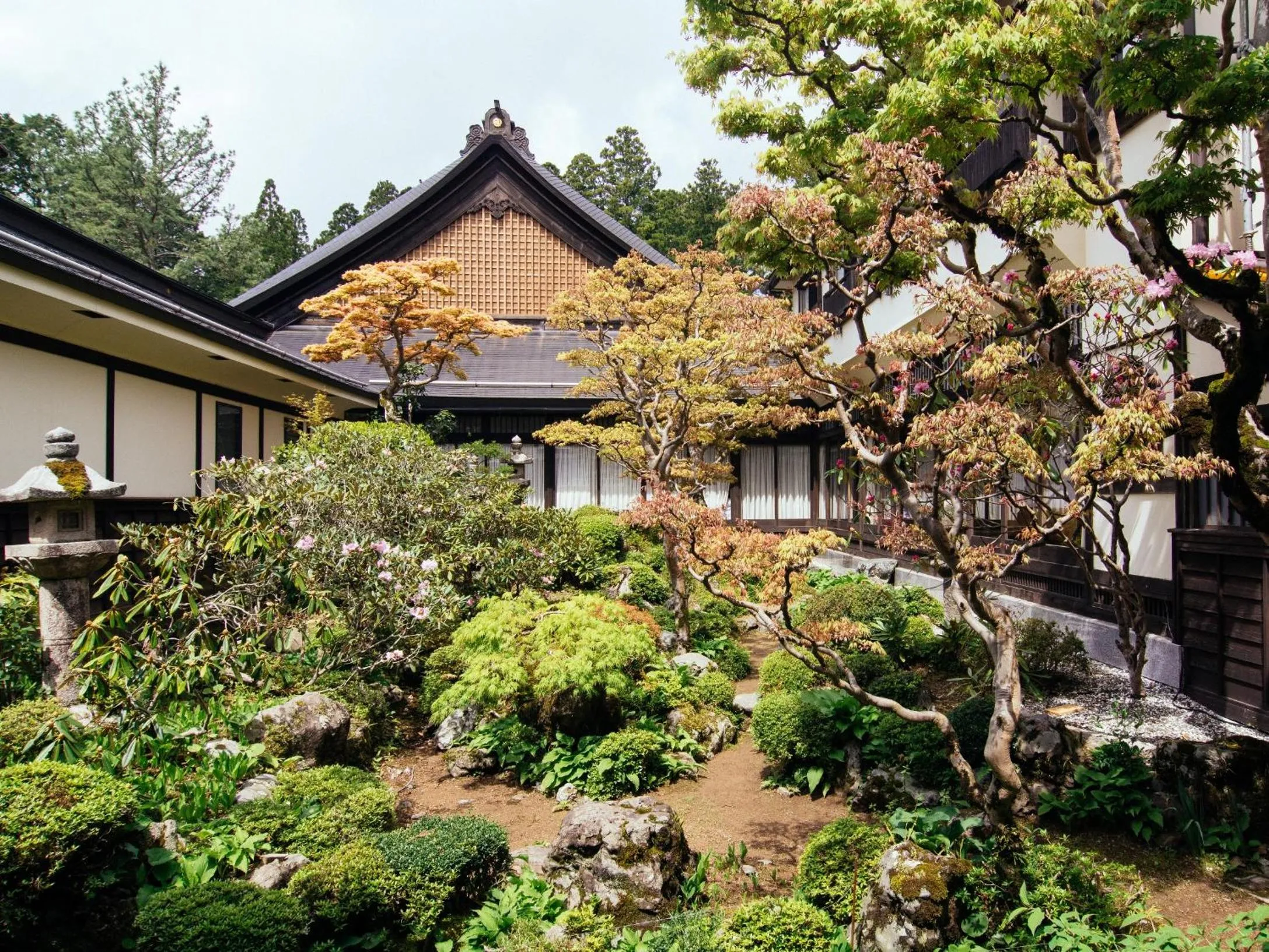 Garden in Koyasan Shukubo Jokiin