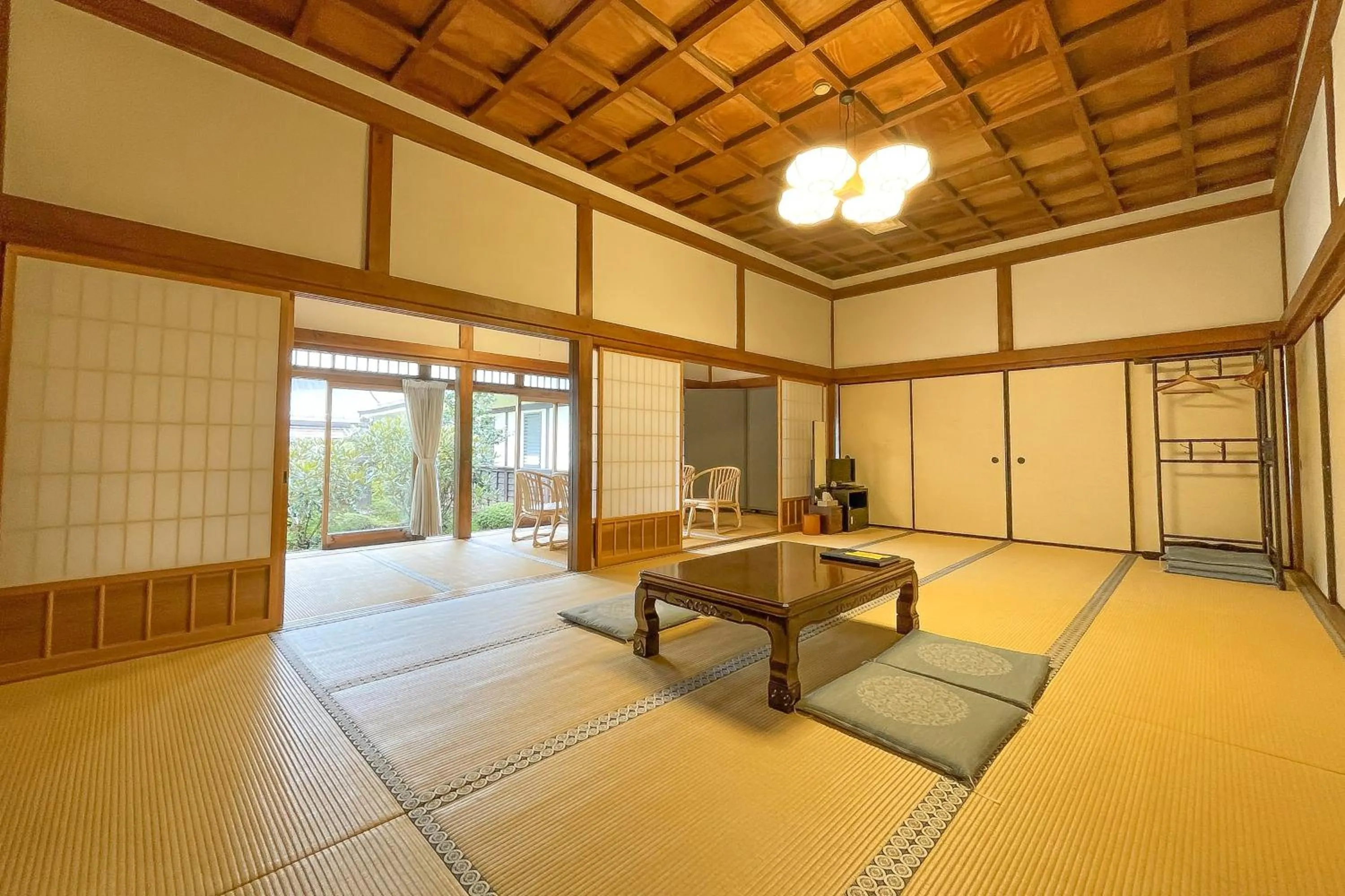 Photo of the whole room in Koyasan Shukubo Jokiin