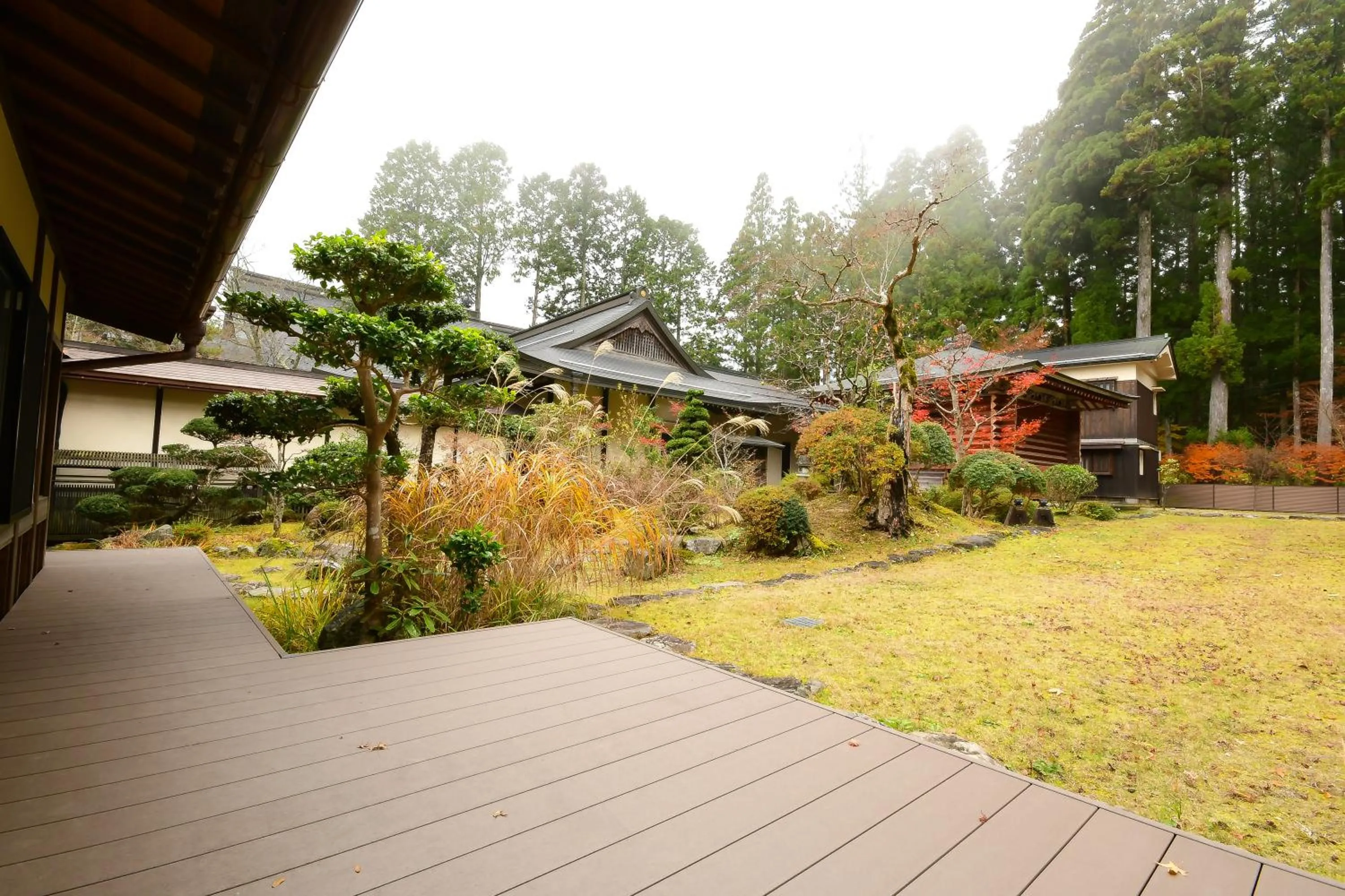 Photo of the whole room in Koyasan Shukubo Jokiin