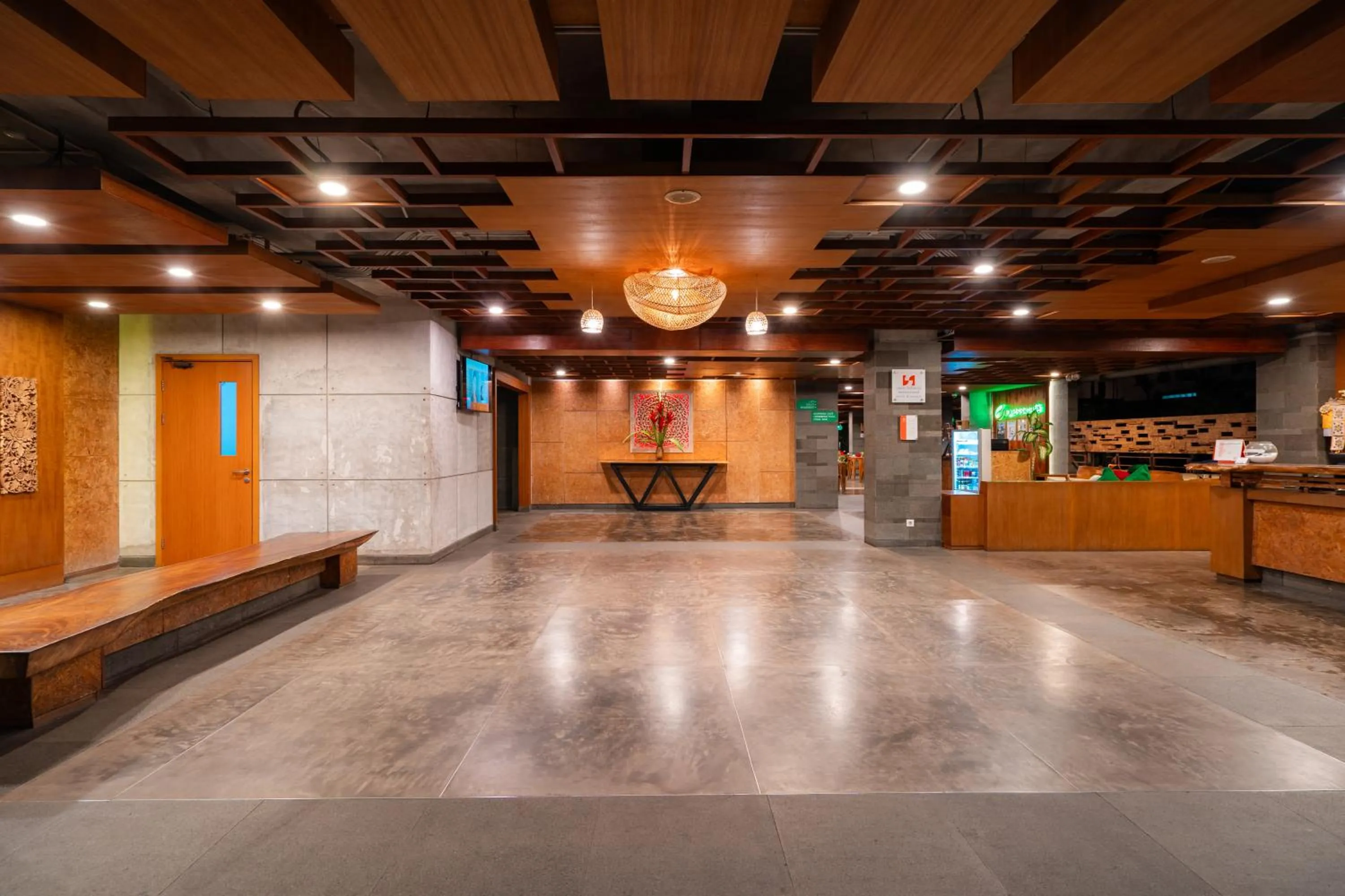 Property building in Swiss-Belexpress Kuta Legian