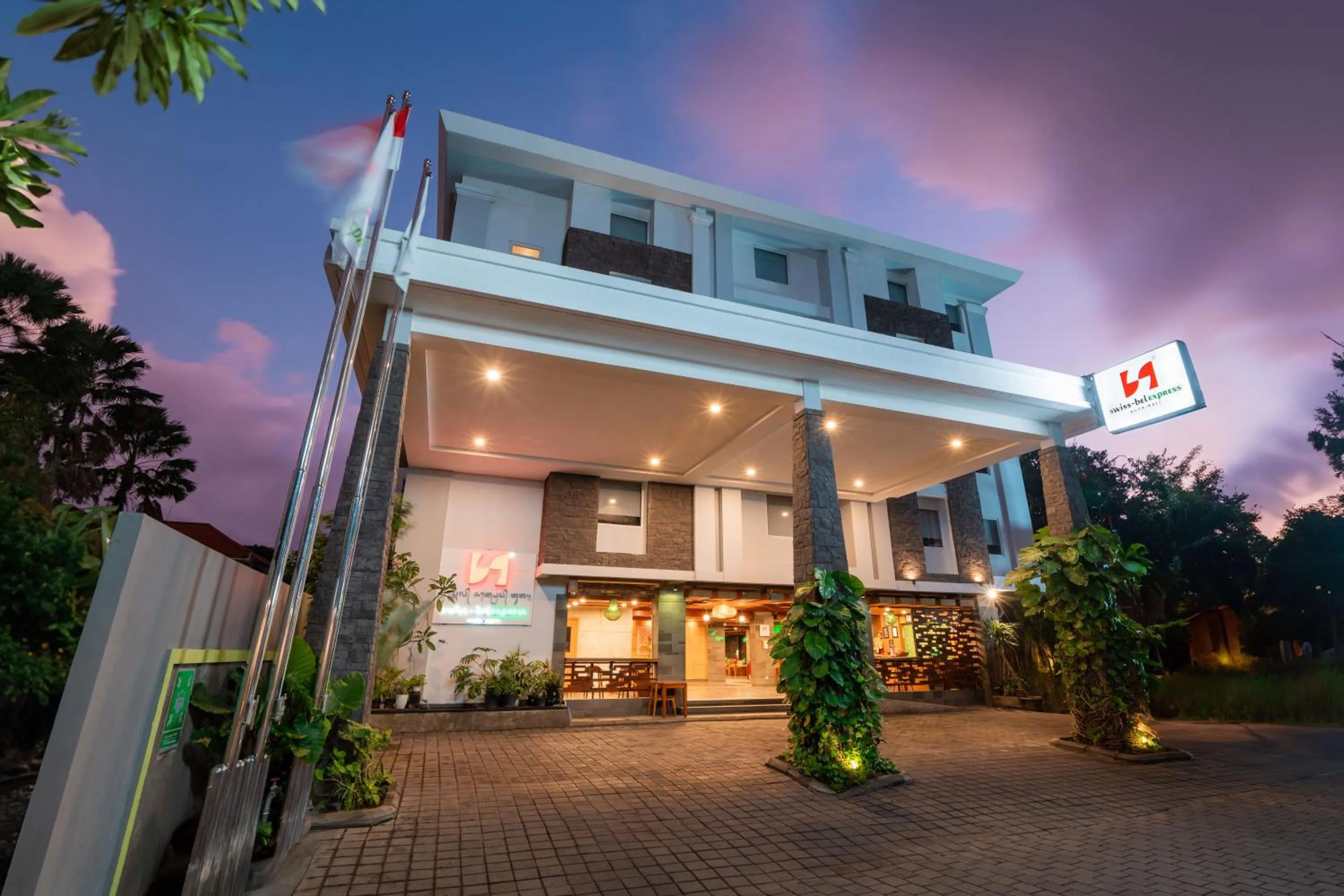 Property building in Swiss-Belexpress Kuta Legian