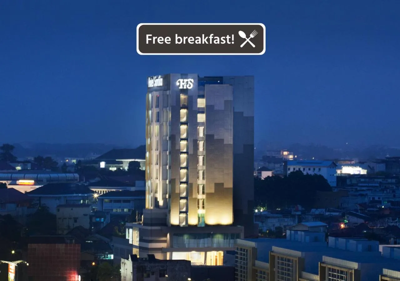 Facade/entrance in Hotel Santika Radial Palembang