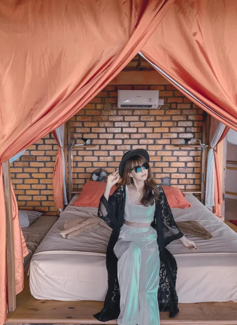 Bed in LooLa Adventure Resort