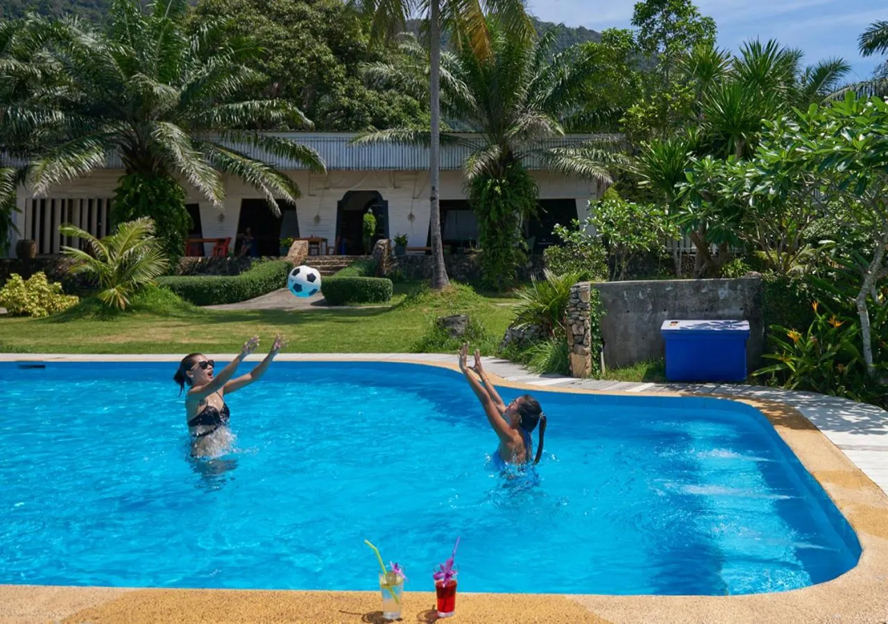 Property building in Elephant Bay Resort