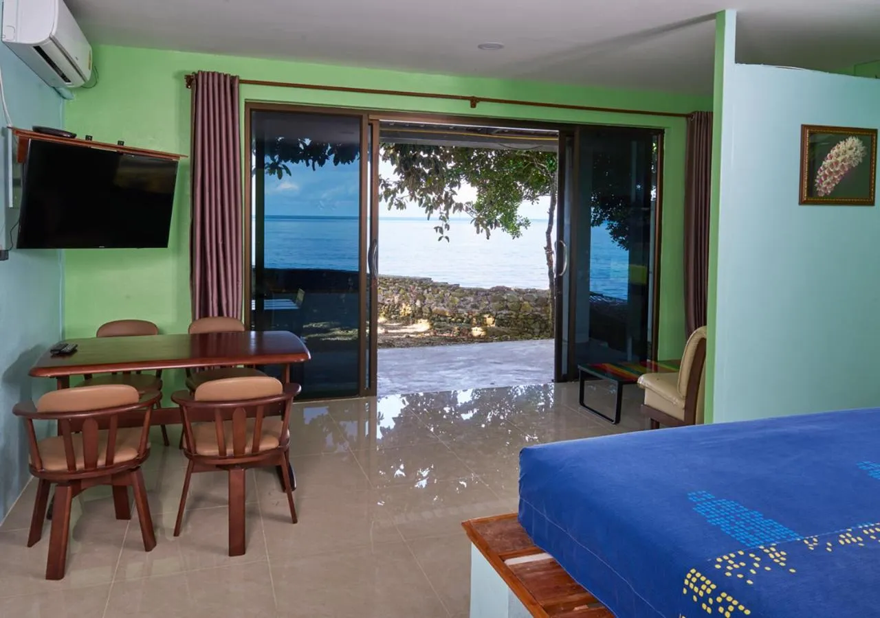 TV and multimedia, Bed in Elephant Bay Resort