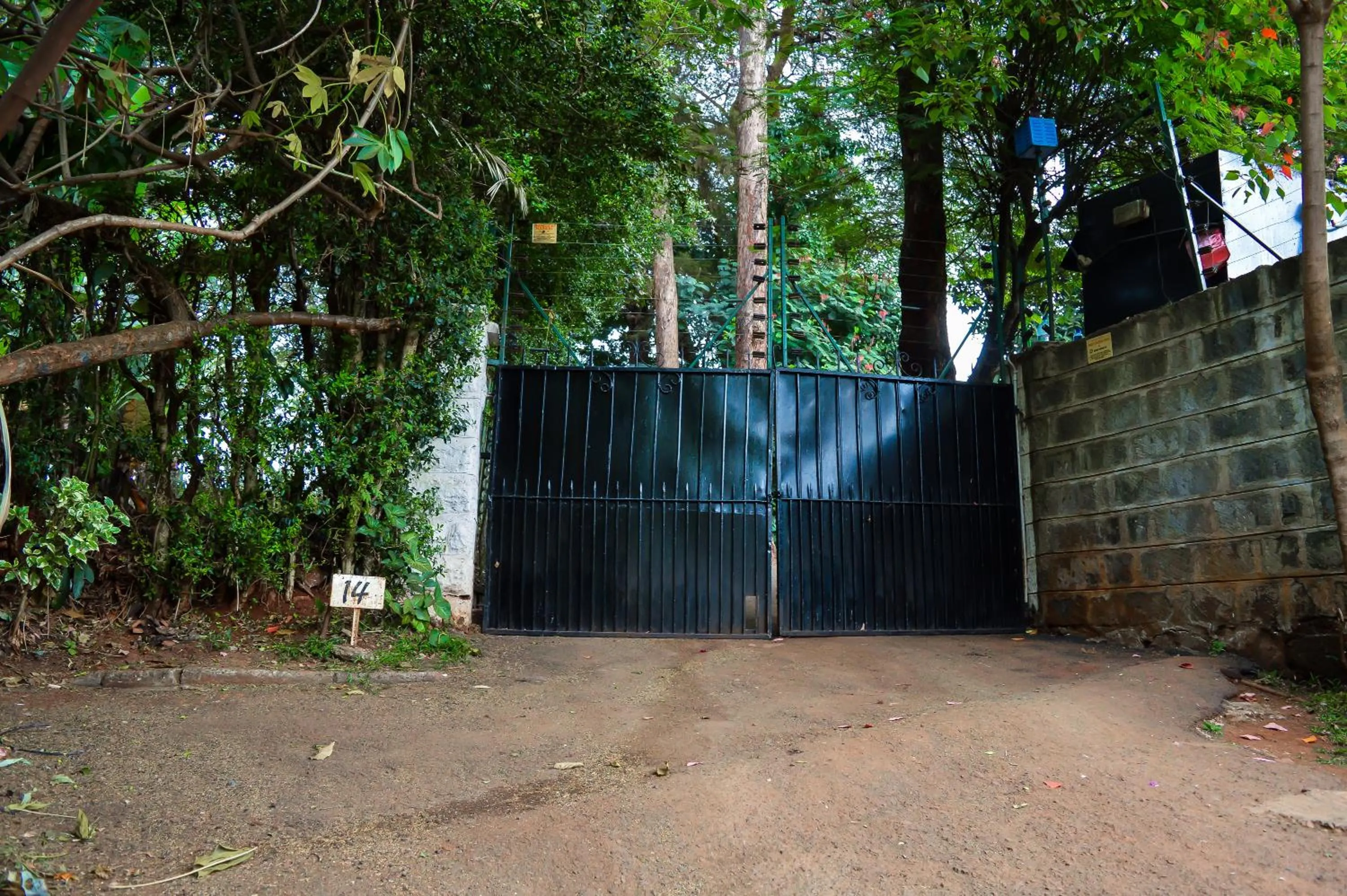 Property building in Rosslyn Studios