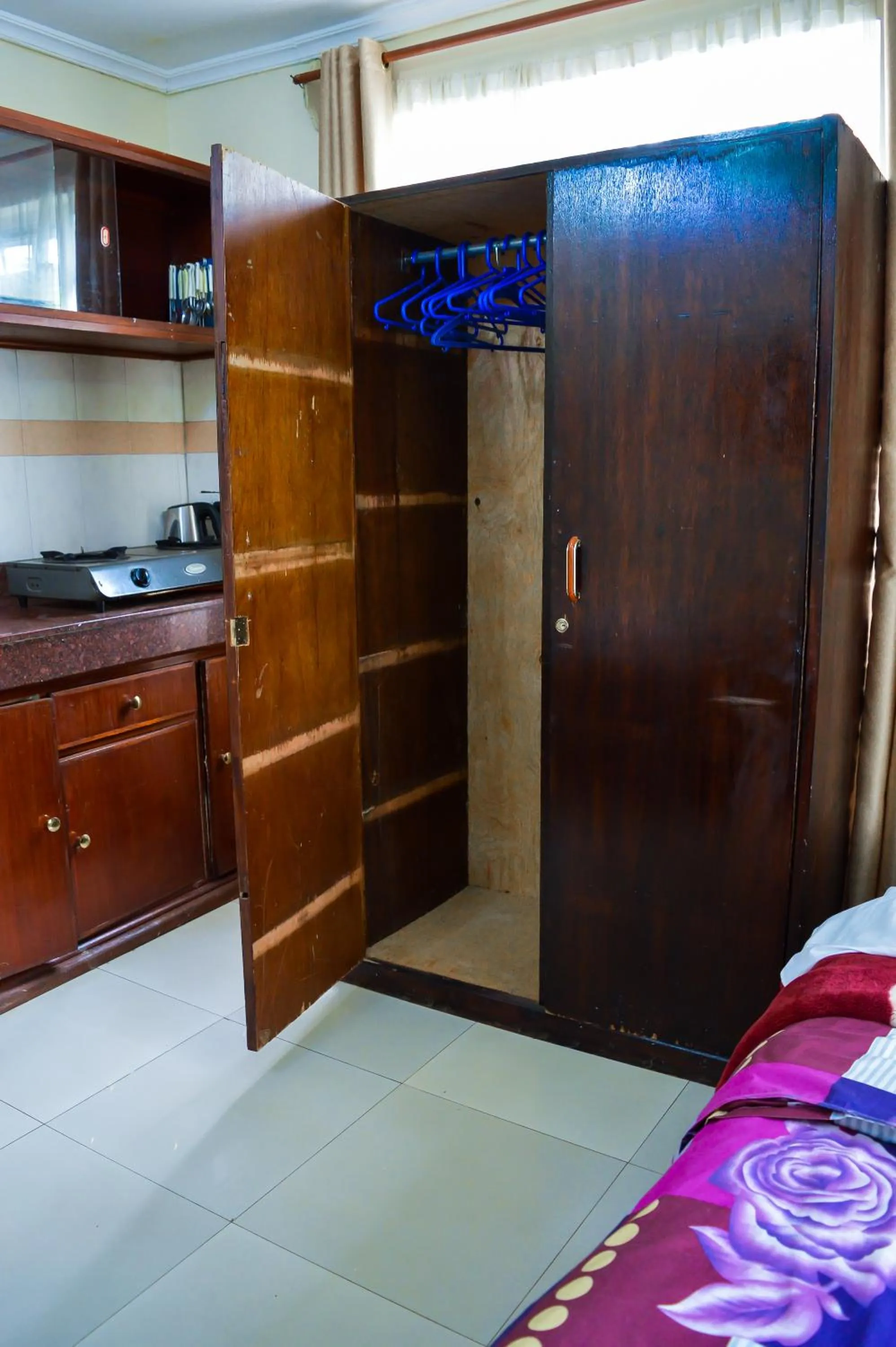 Bedroom in Rosslyn Studios