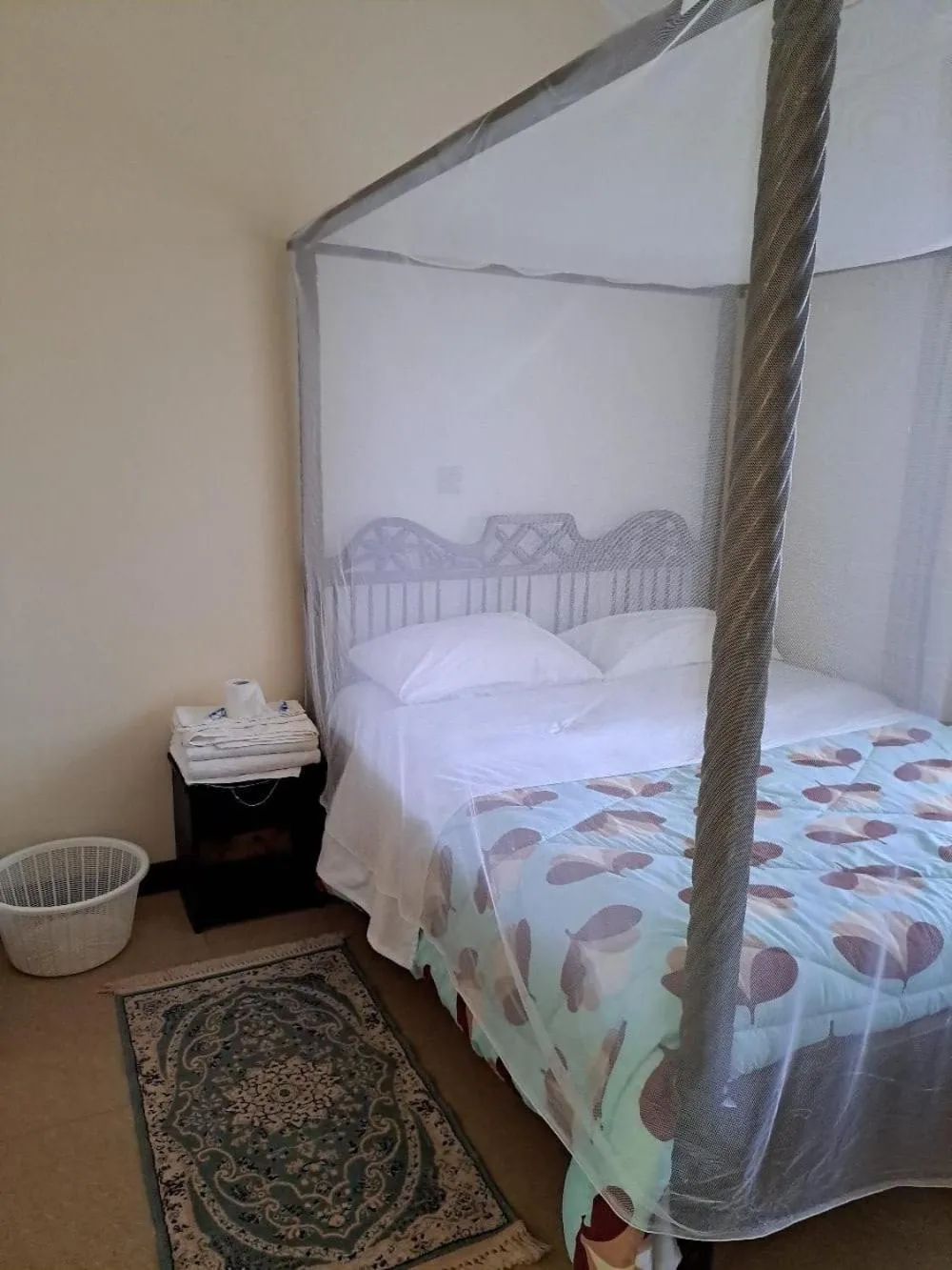 Bed in Rosslyn Studios