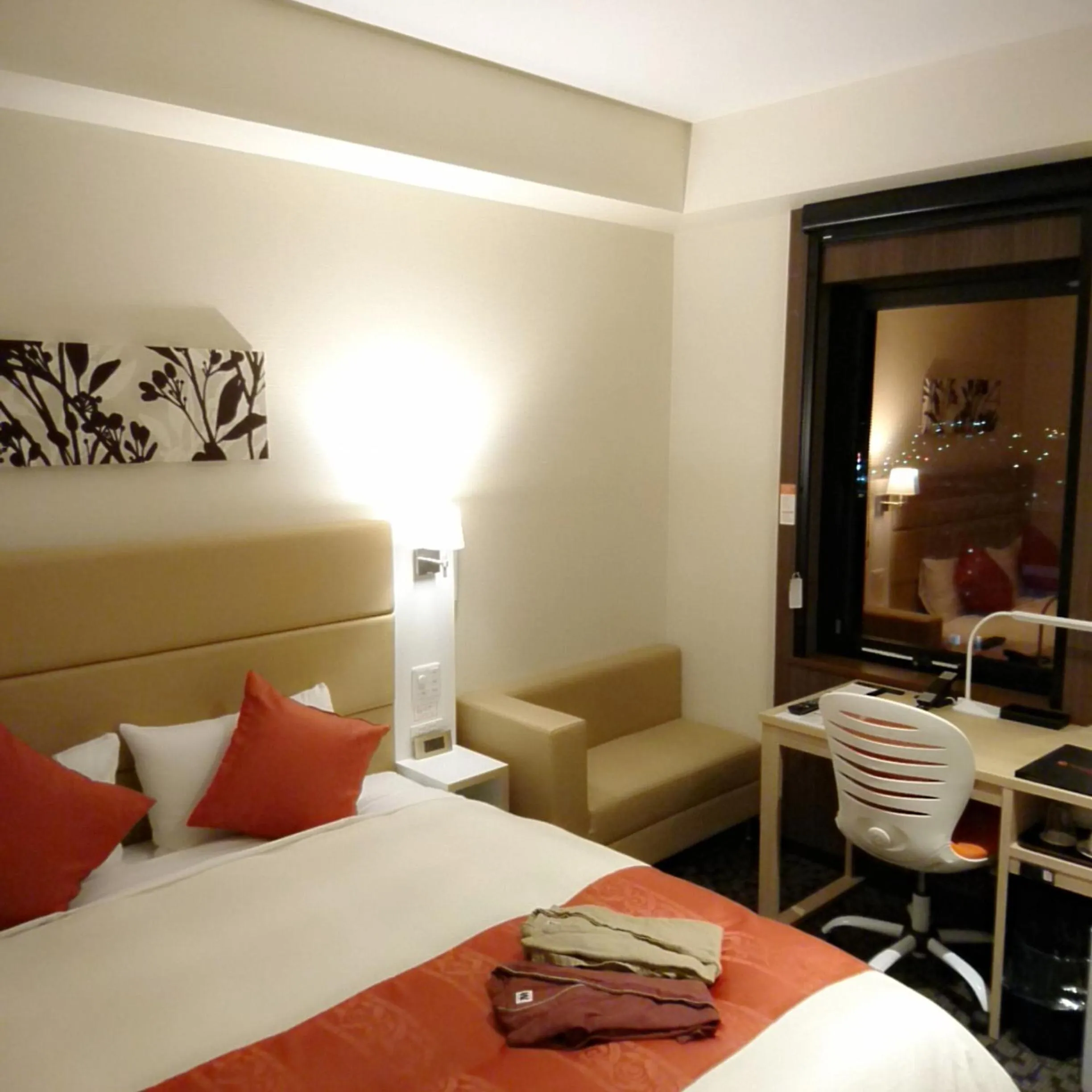 Photo of the whole room, Bed in Queens Hotel Chitose