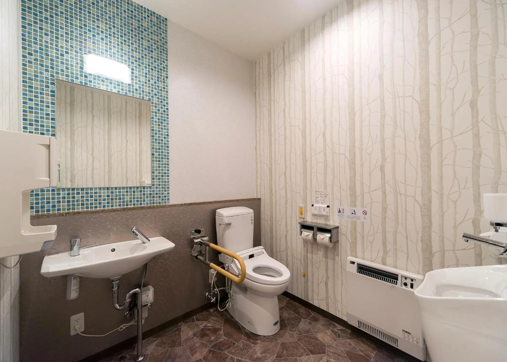 Area and facilities in Queens Hotel Chitose