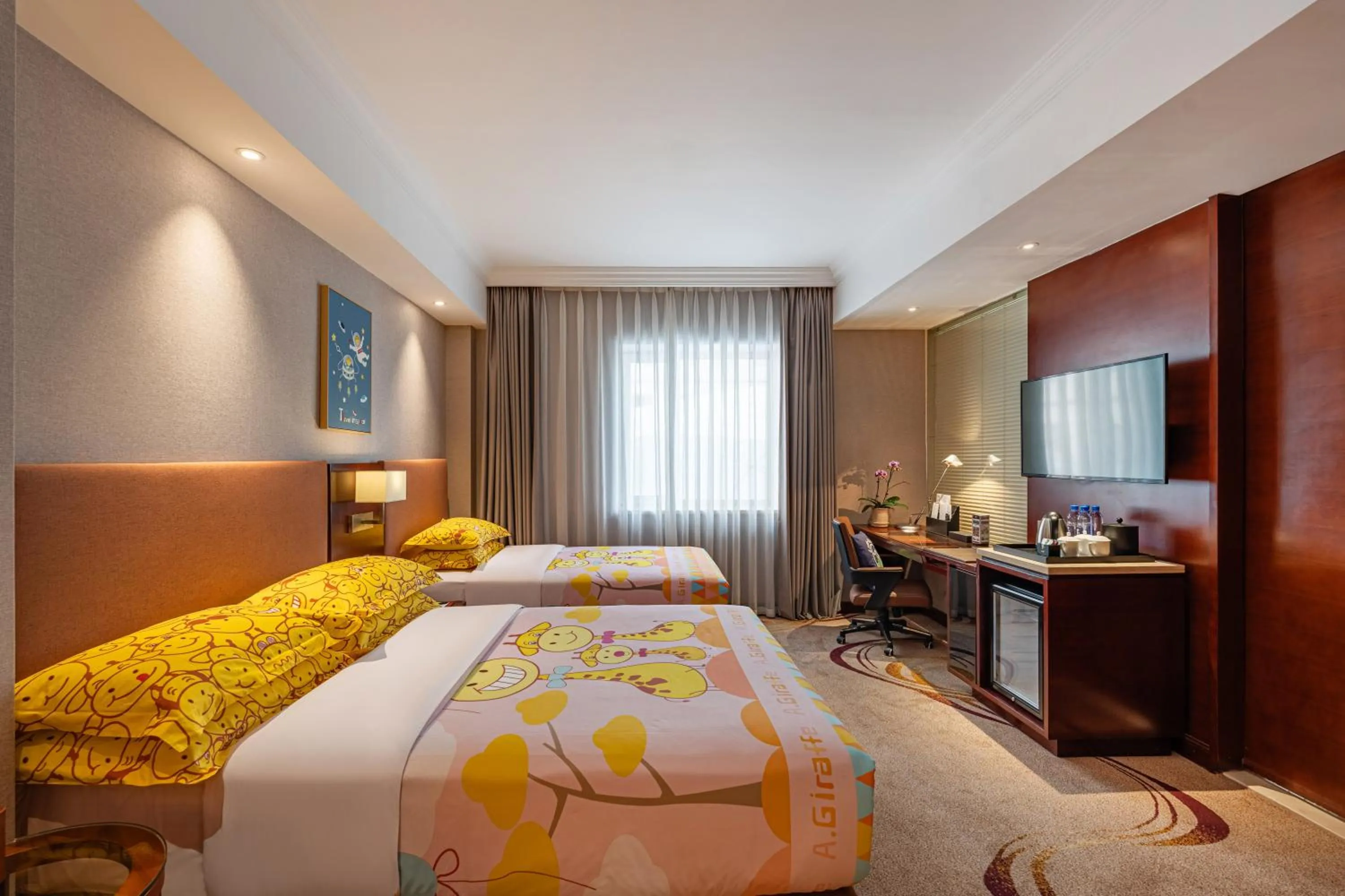 Photo of the whole room, Bed in Beijing Feitian Hotel