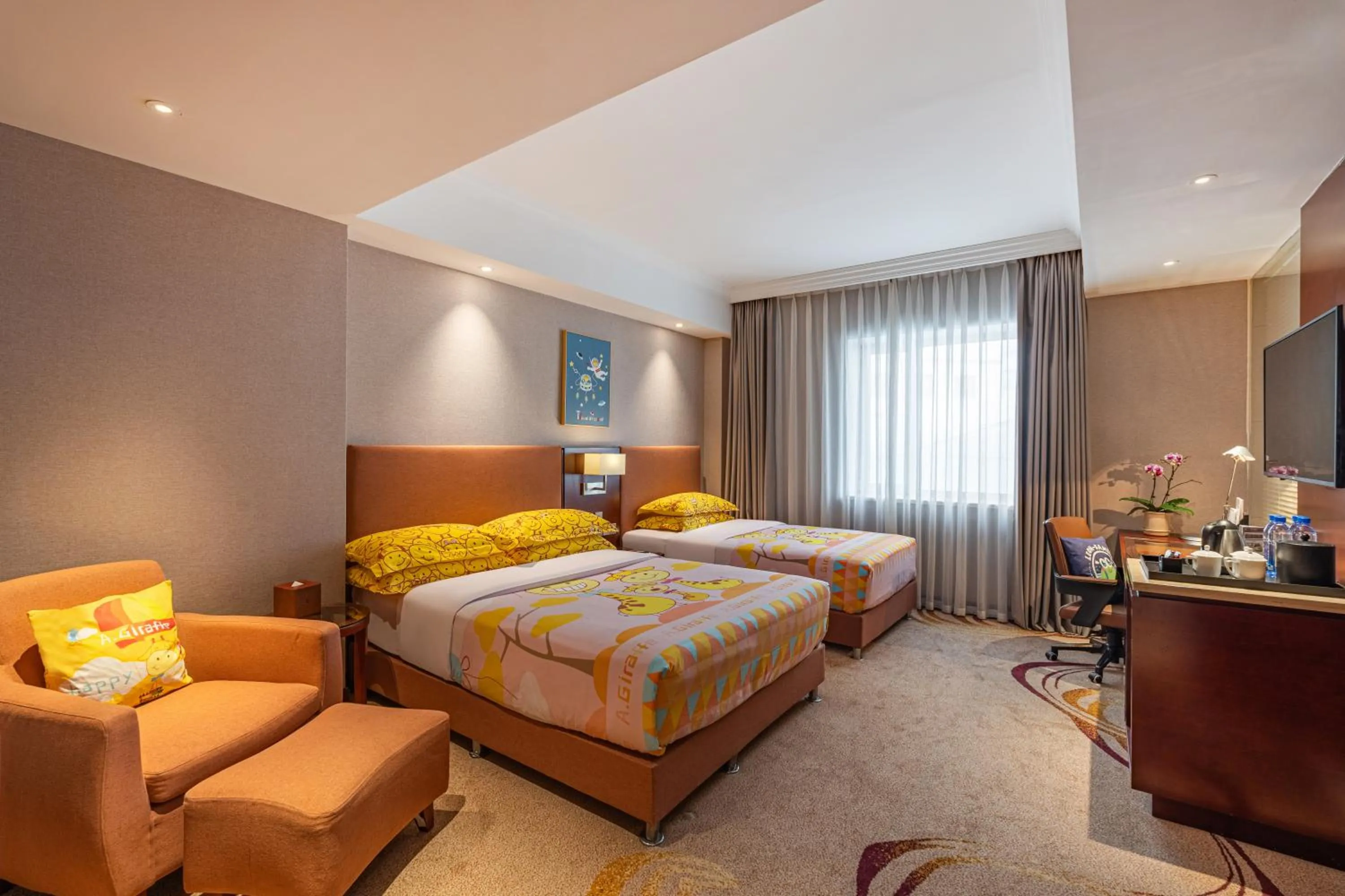 Photo of the whole room, Bed in Beijing Feitian Hotel