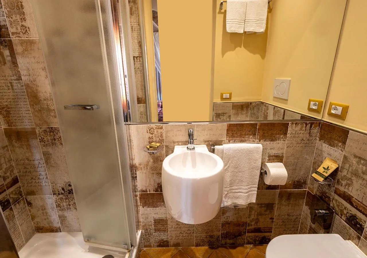 Shower in B&B Belcuore