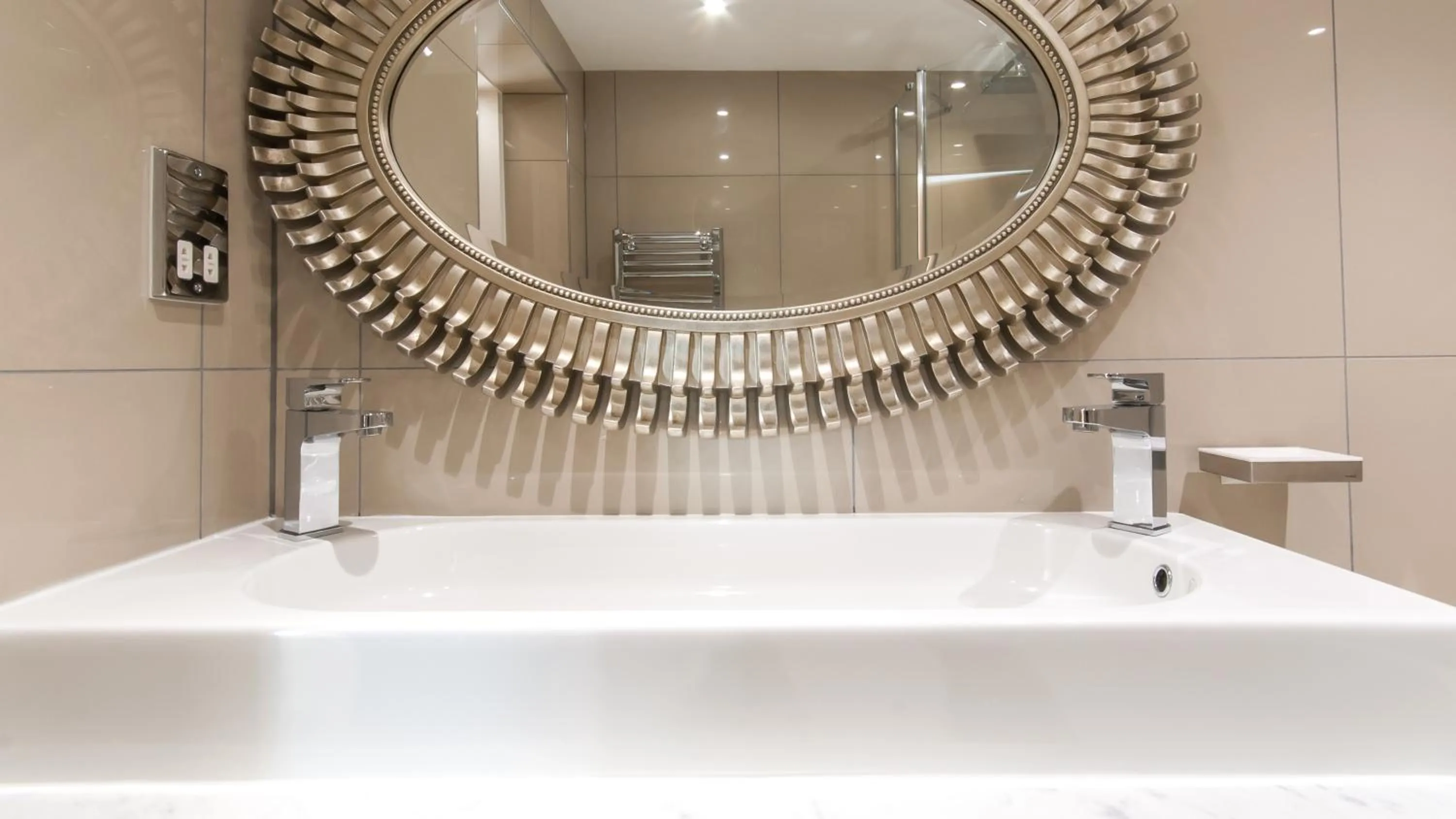 Bathroom in Rooms at number one