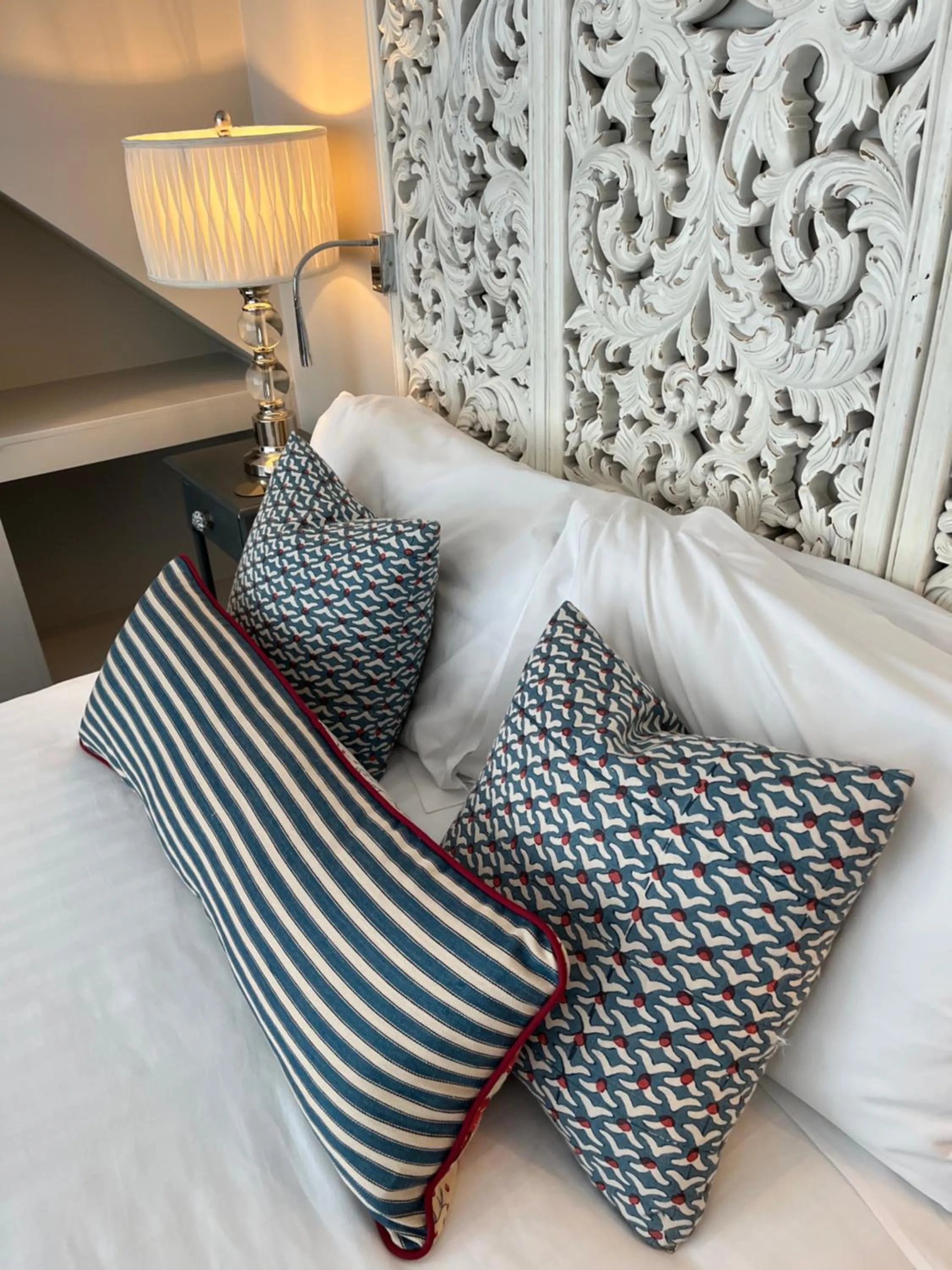 Bed in Rooms at number one