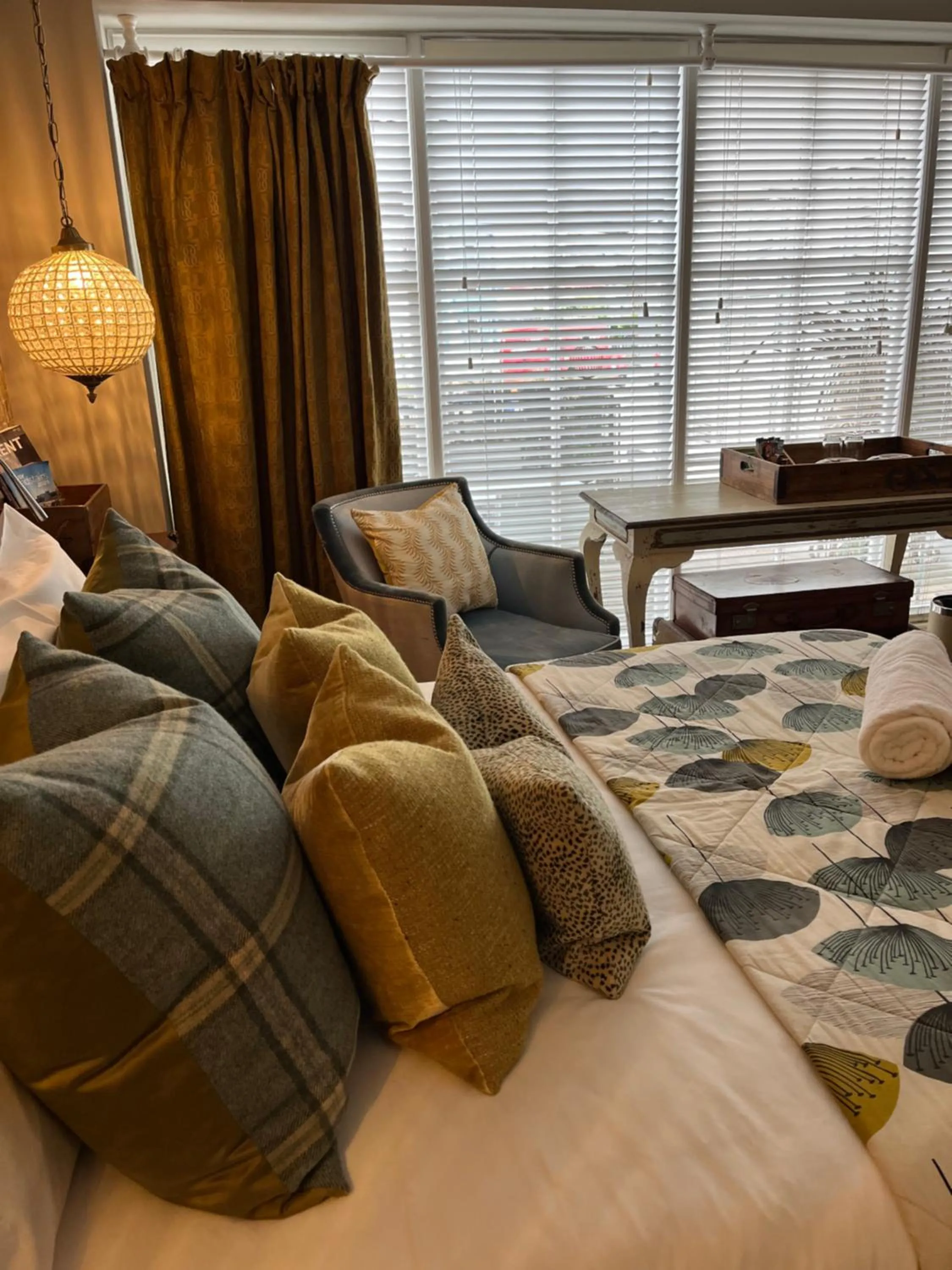 Bed in Rooms at number one