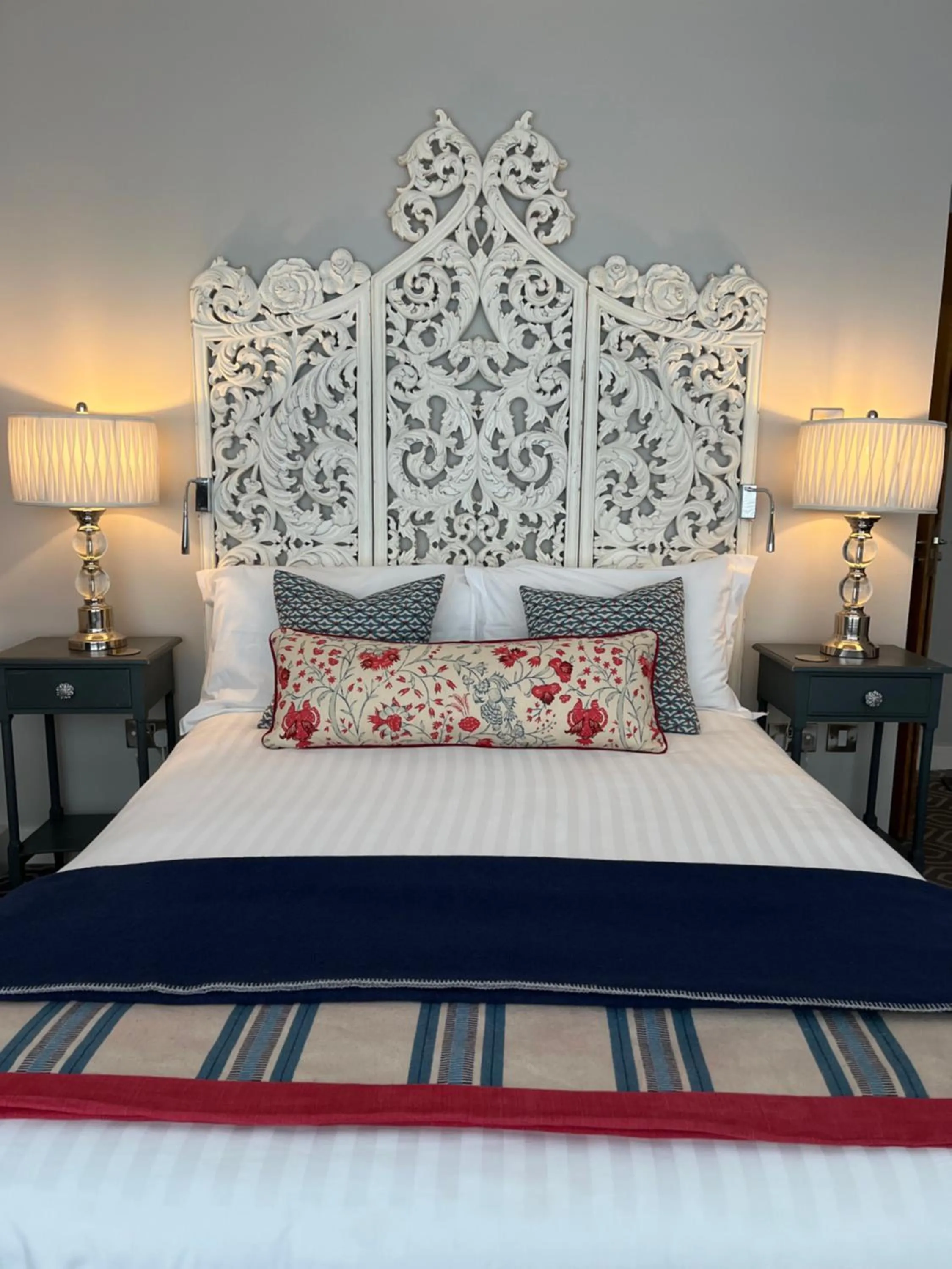 Bed in Rooms at number one