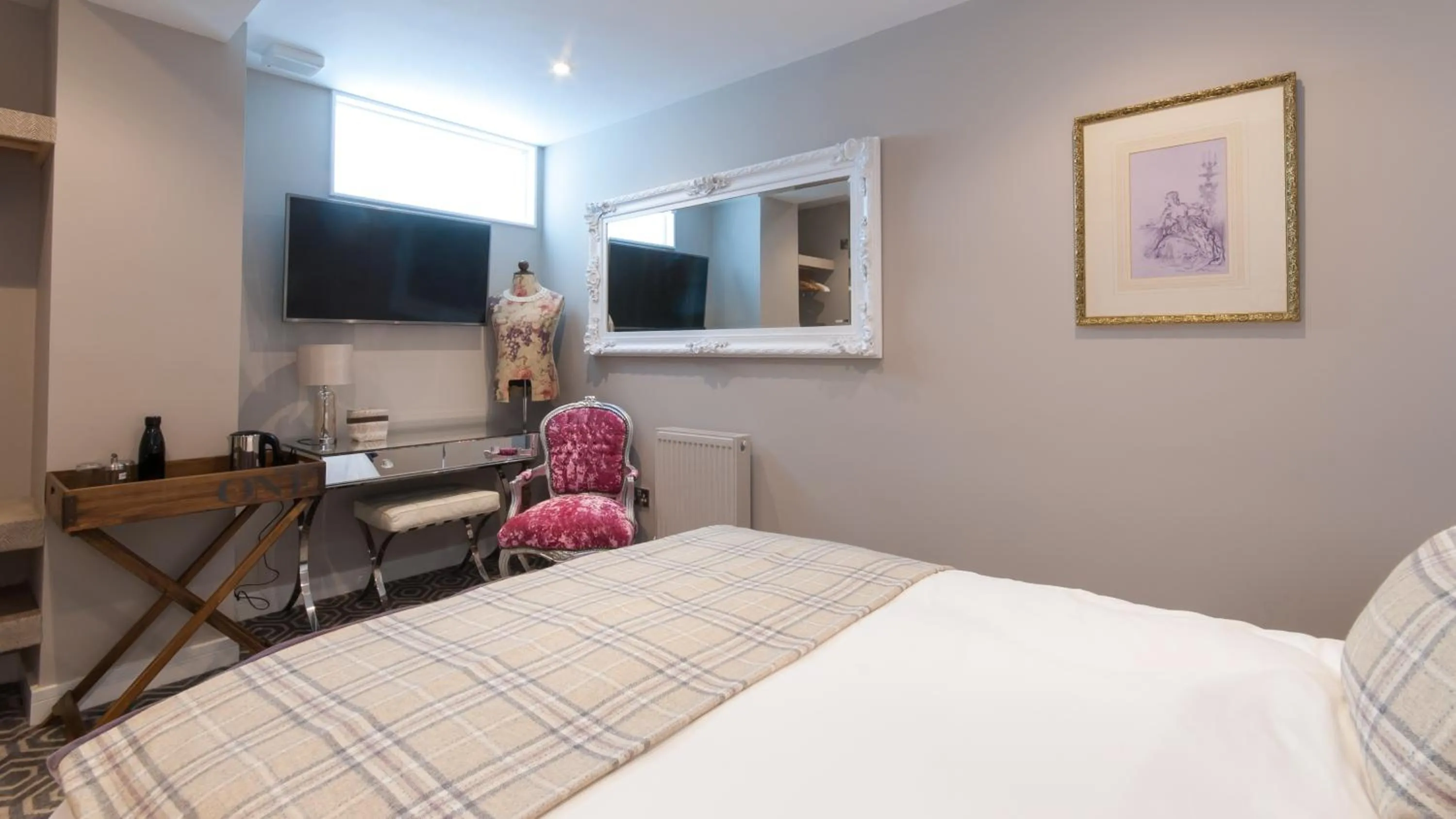 TV and multimedia, Bed in Rooms at number one