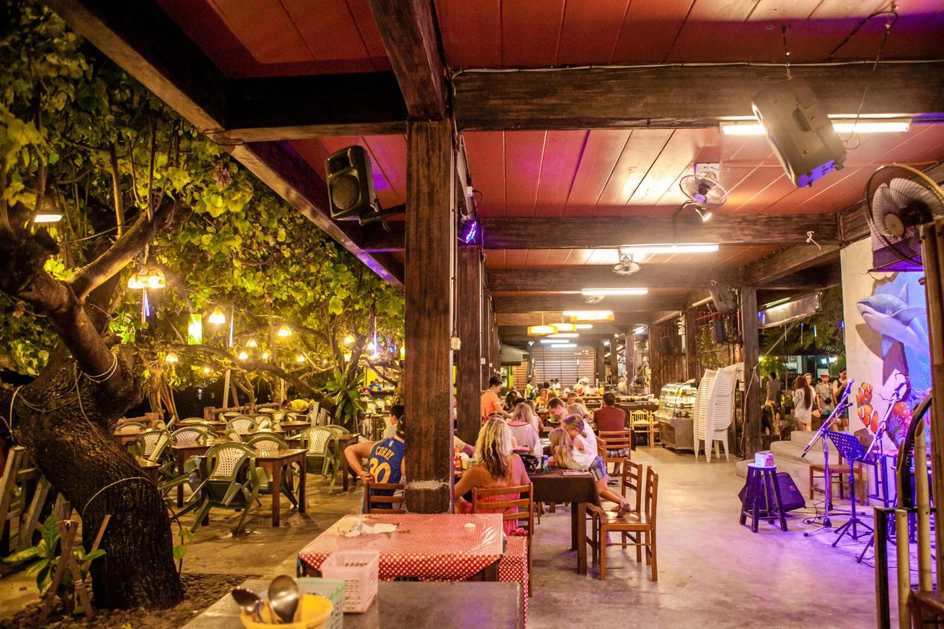 Restaurant/places to eat in ChaoKoh Phi Phi Hotel and Resort- SHA Extra Plus