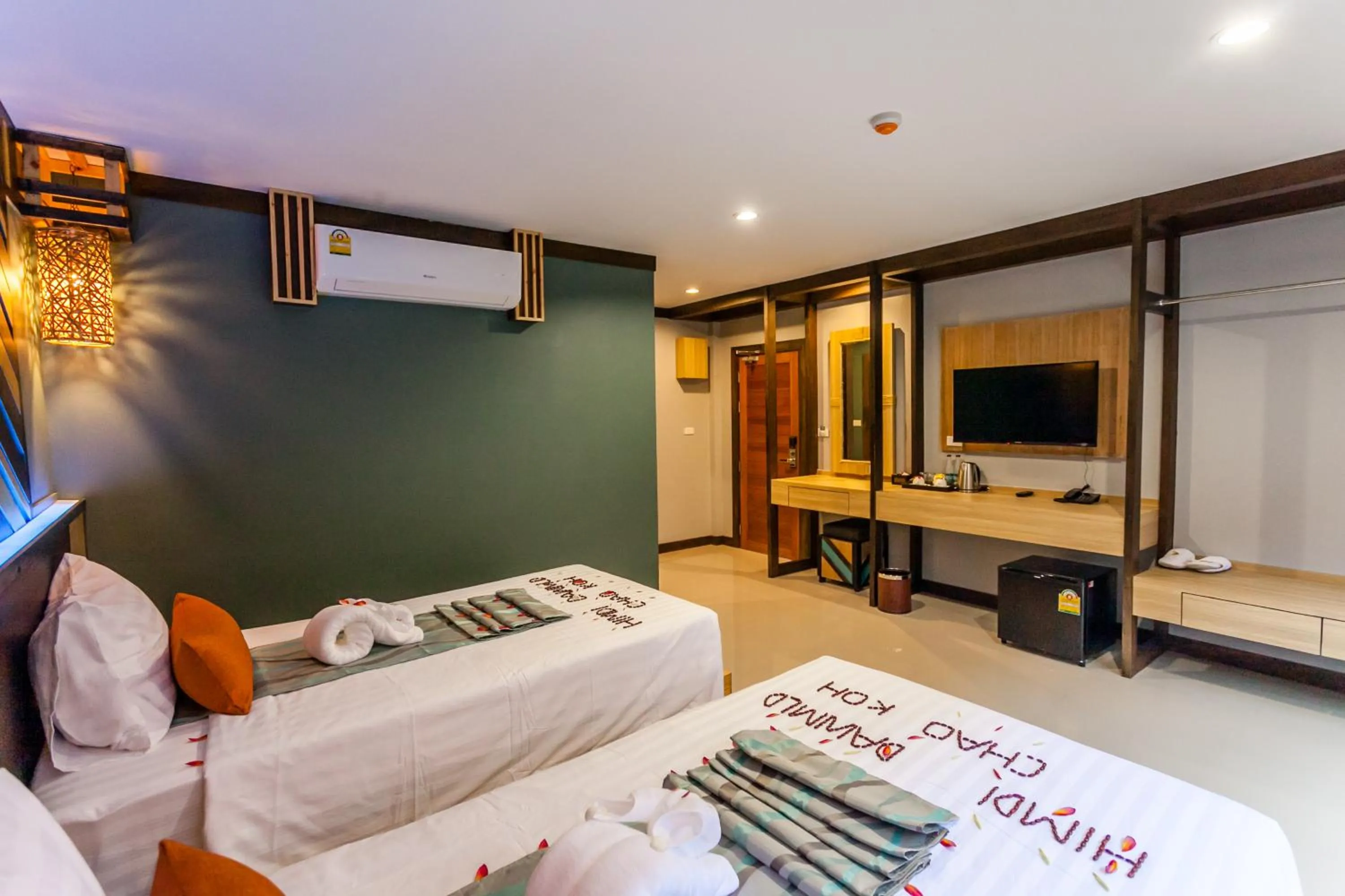 Communal lounge/ TV room in ChaoKoh Phi Phi Hotel and Resort- SHA Extra Plus