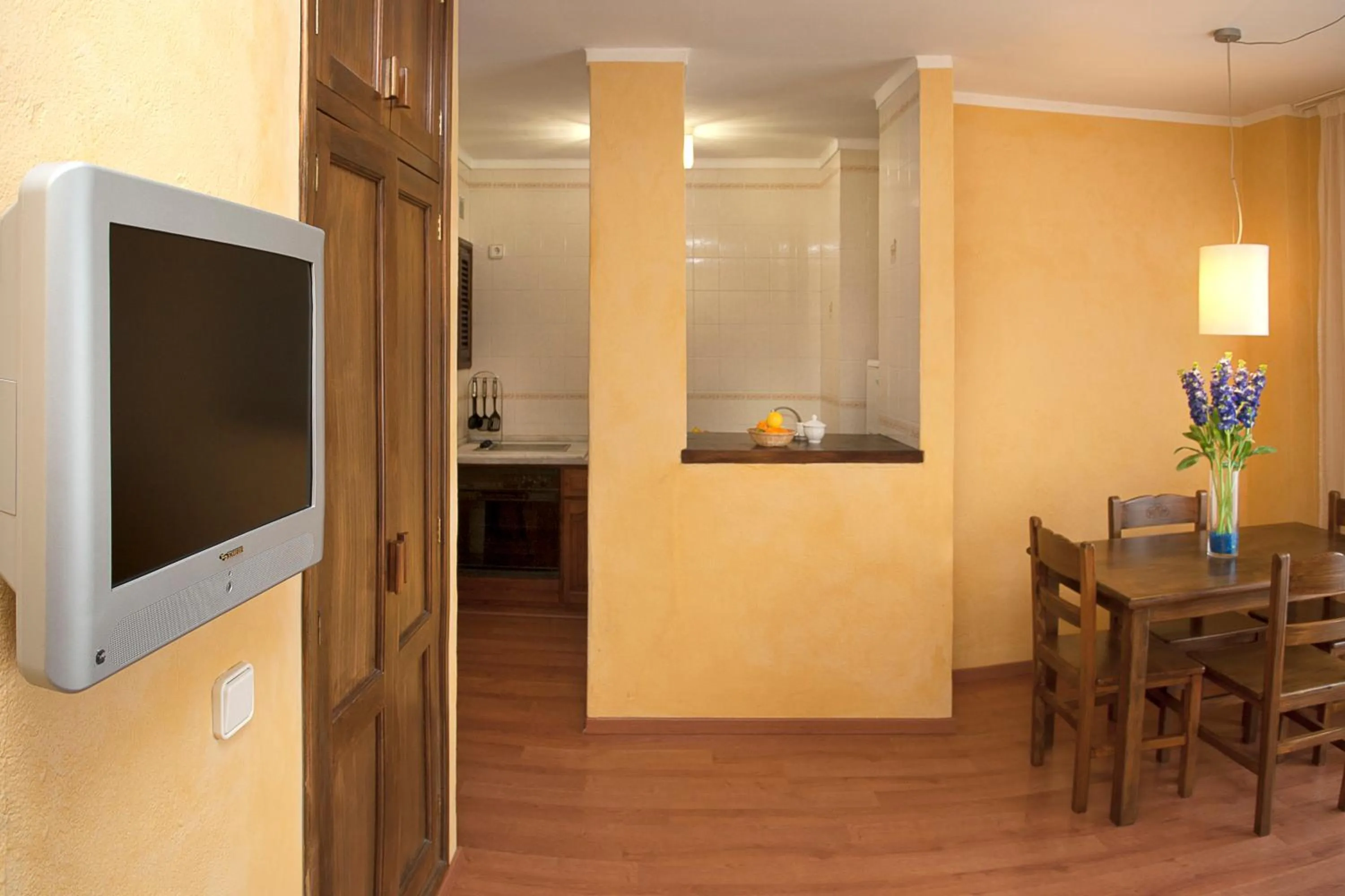 Dining area in Apartamentos Parot Quality