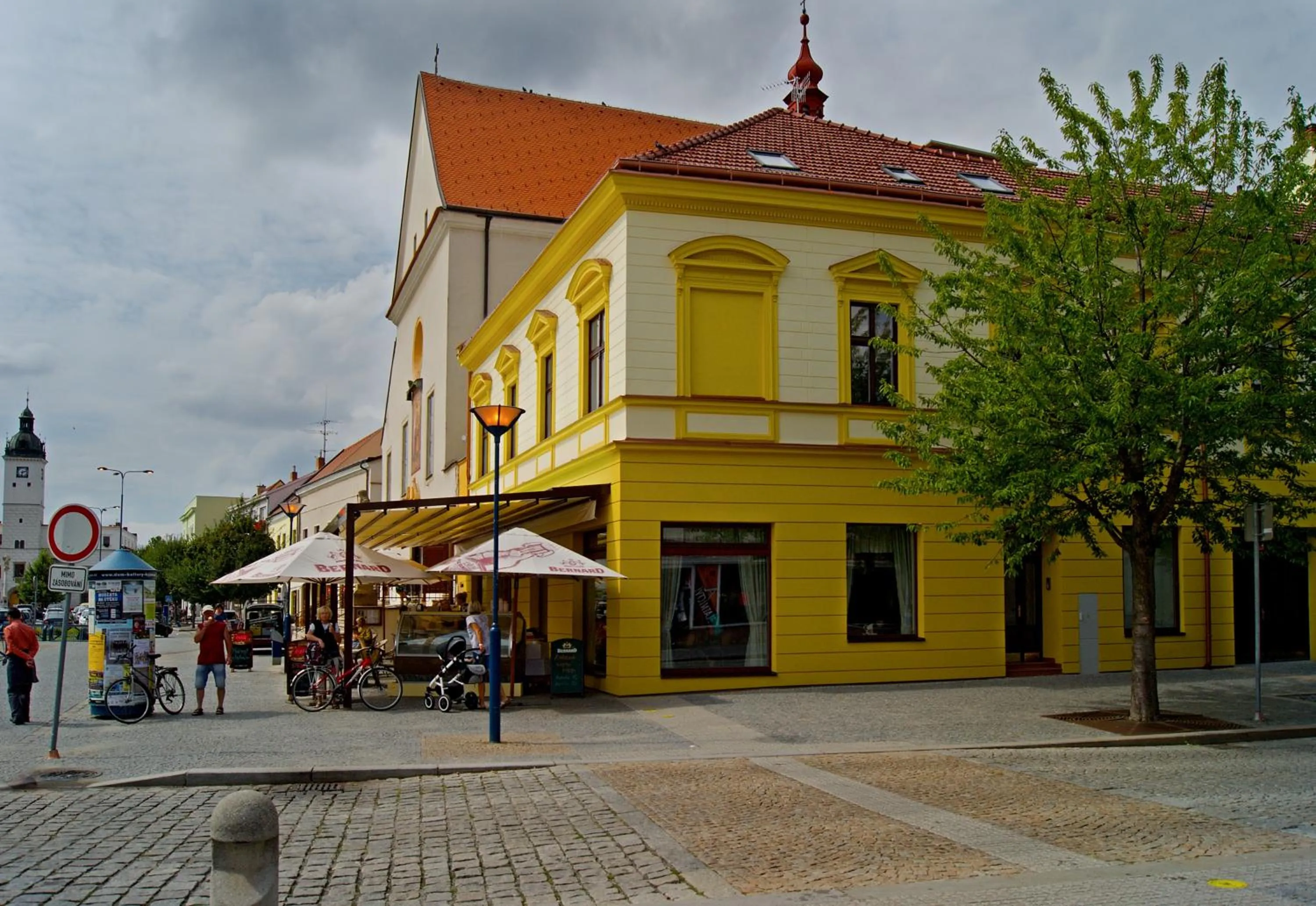 Facade/entrance in Penzion Longus