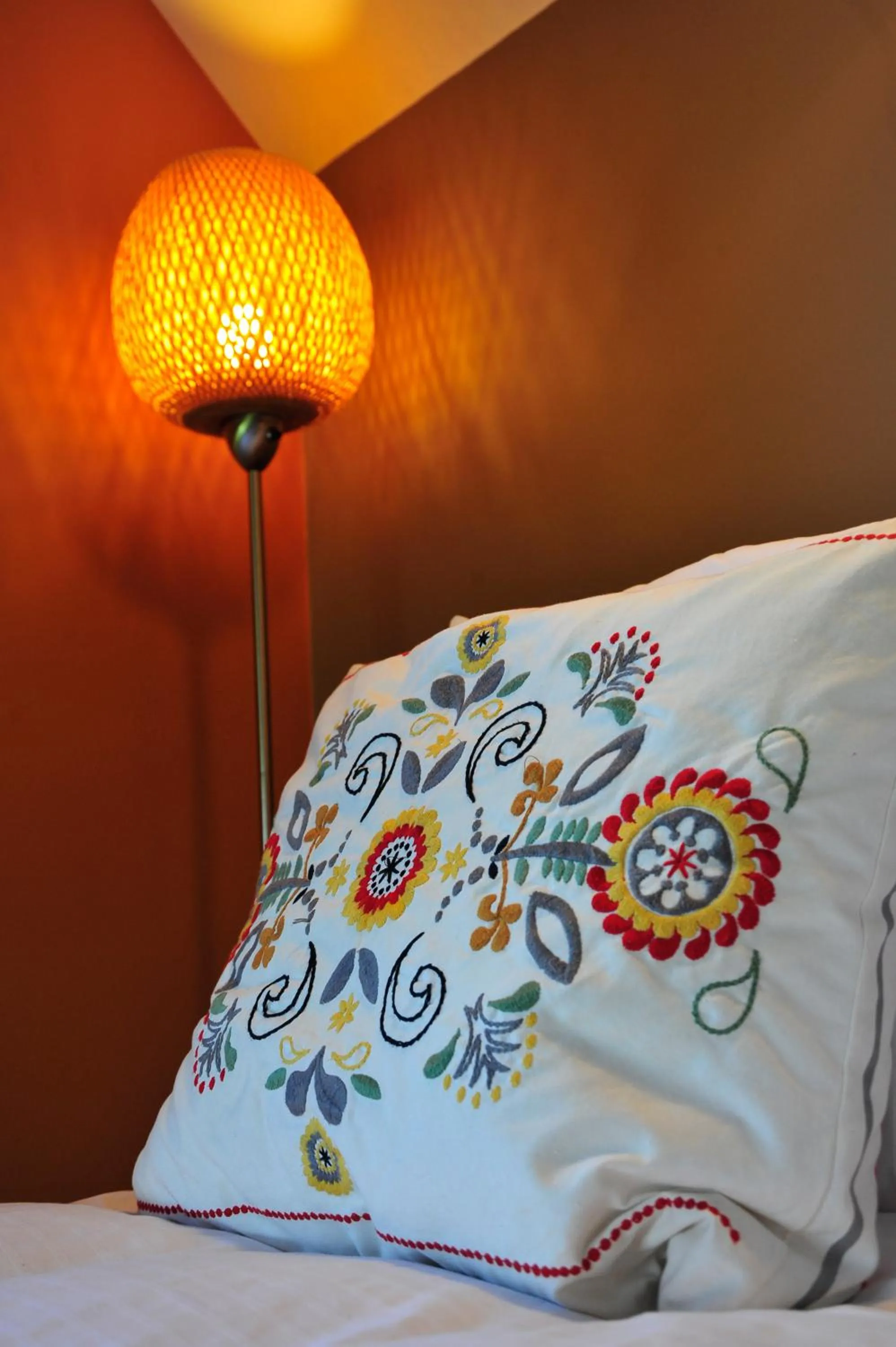 Photo of the whole room, Bed in De Weide Wereld