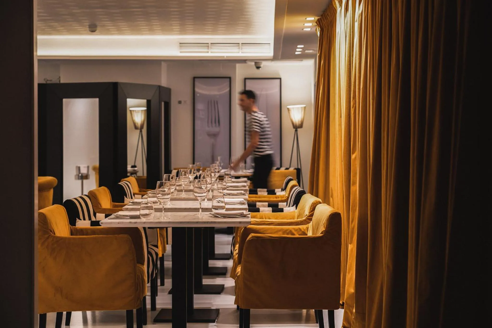 Restaurant/places to eat in Puro Hotel Oasis Urbano