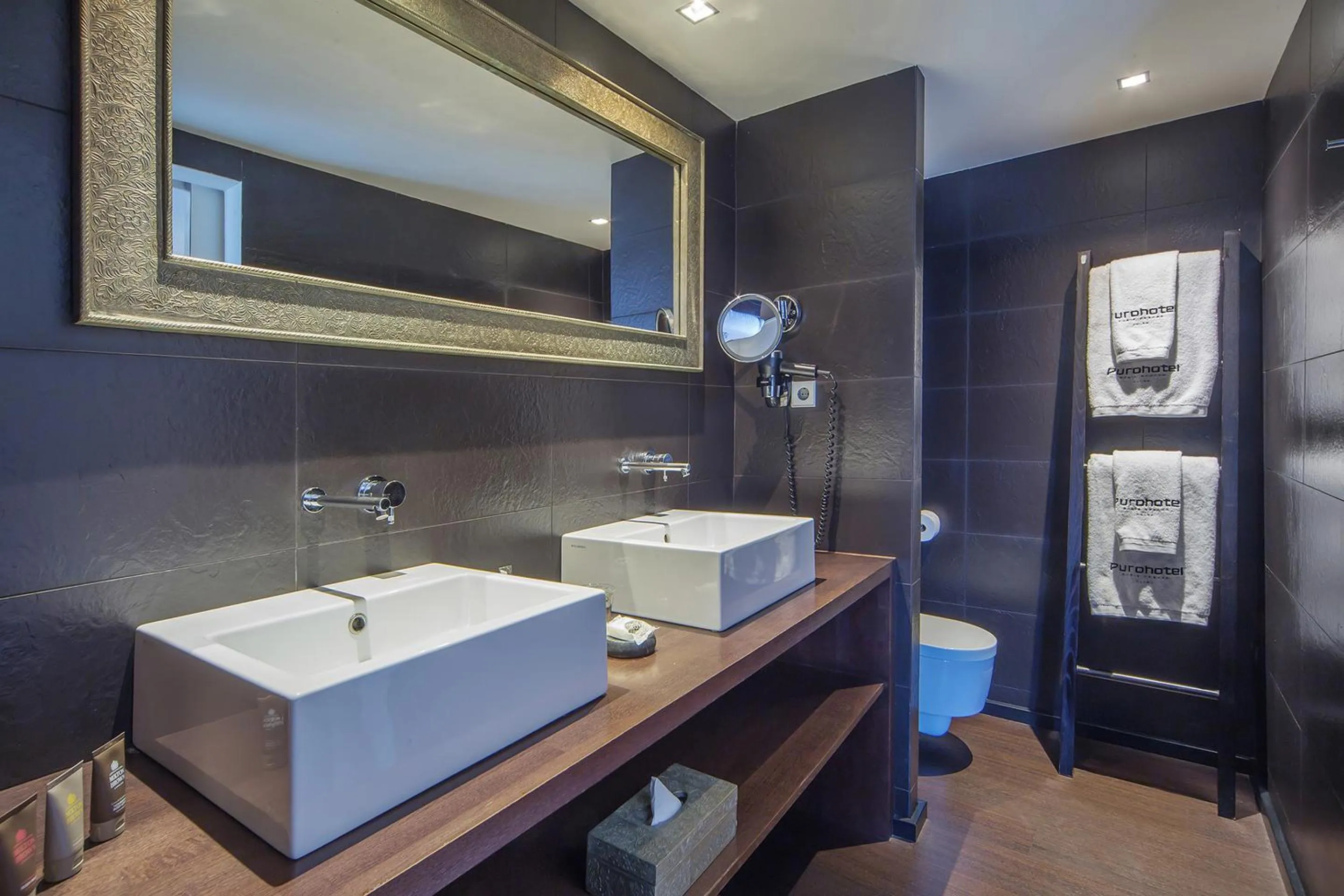 Bathroom in Puro Hotel Oasis Urbano