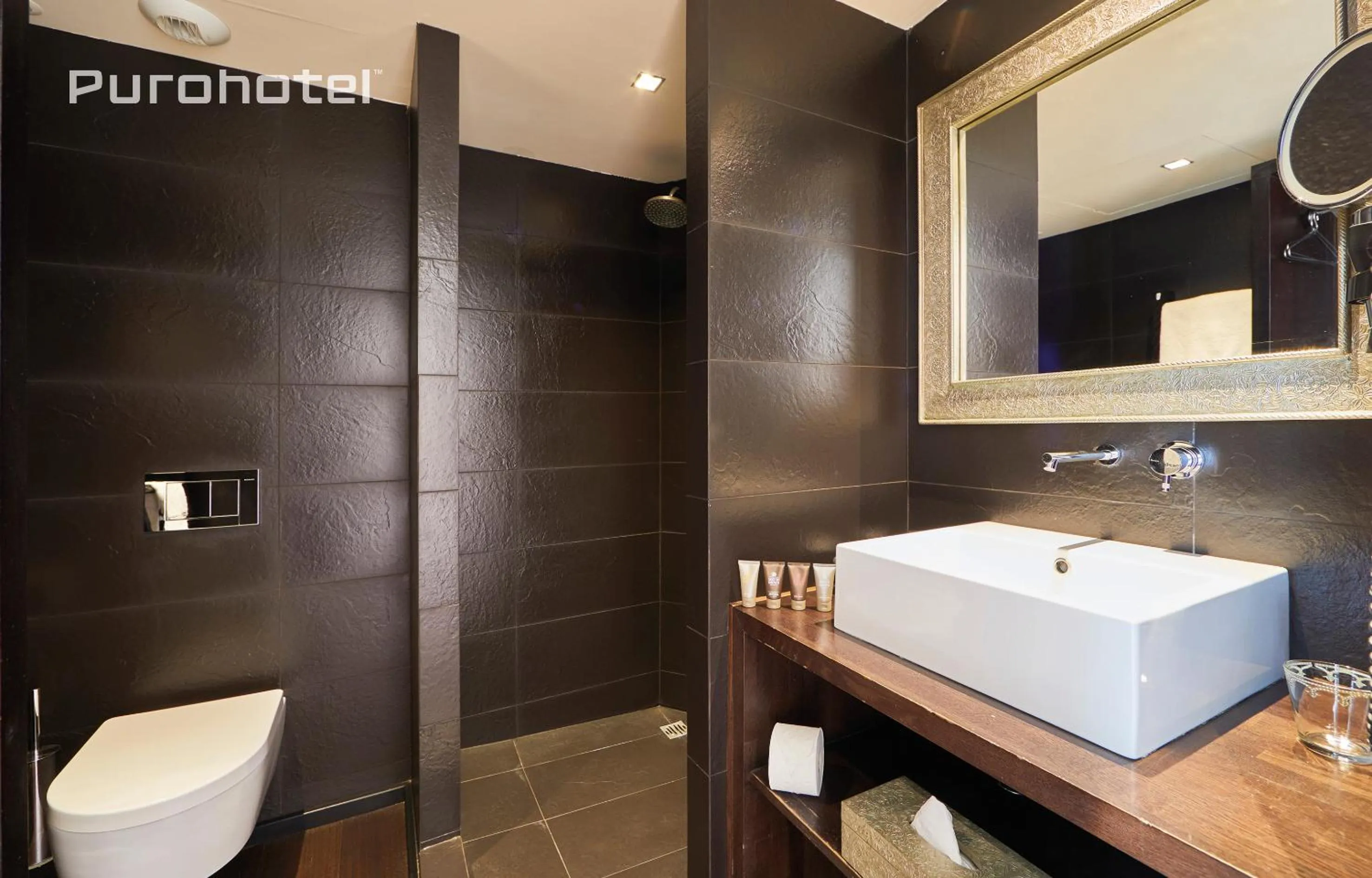 Bathroom in Puro Hotel Oasis Urbano