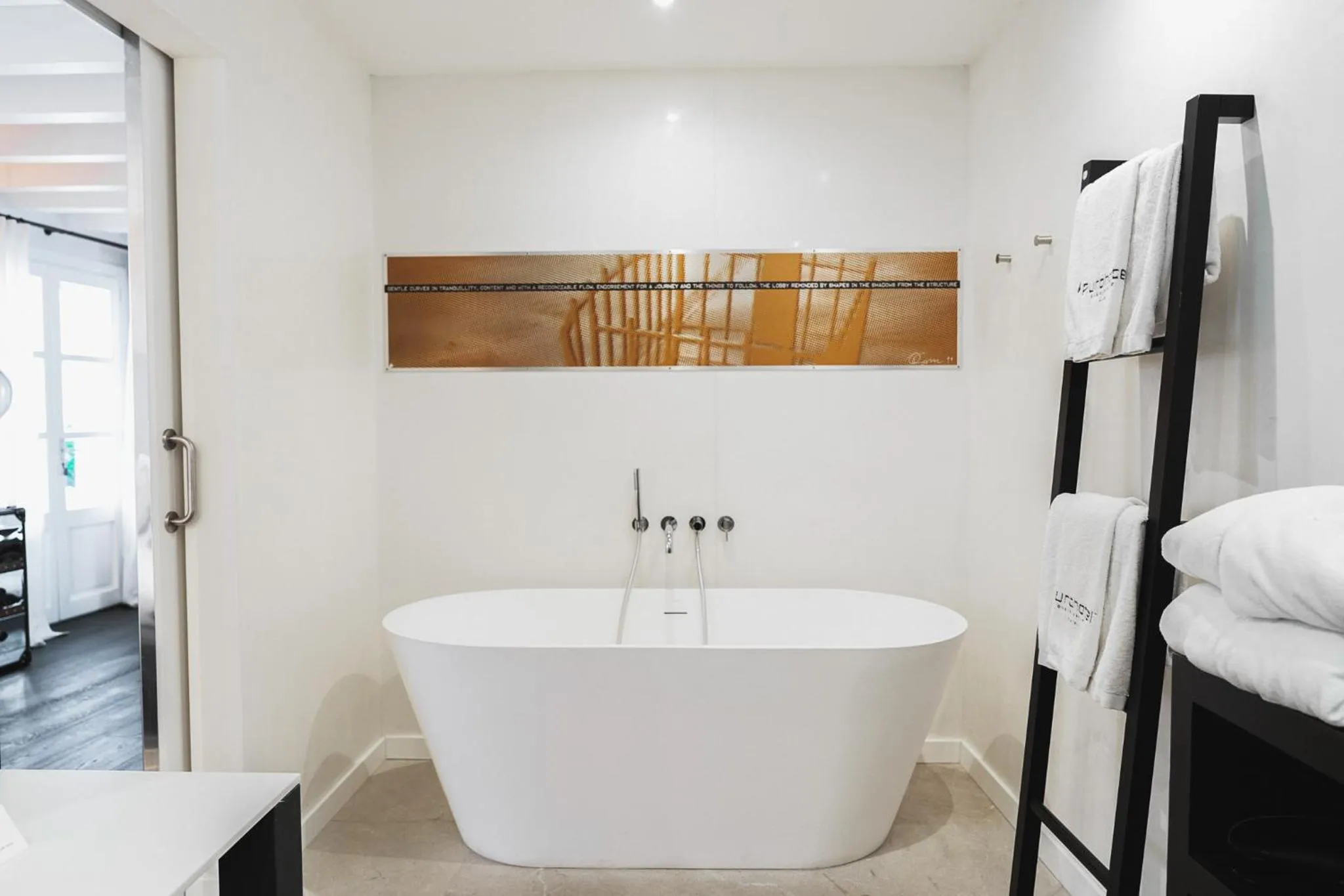 Bathroom, Bed in Puro Hotel Oasis Urbano