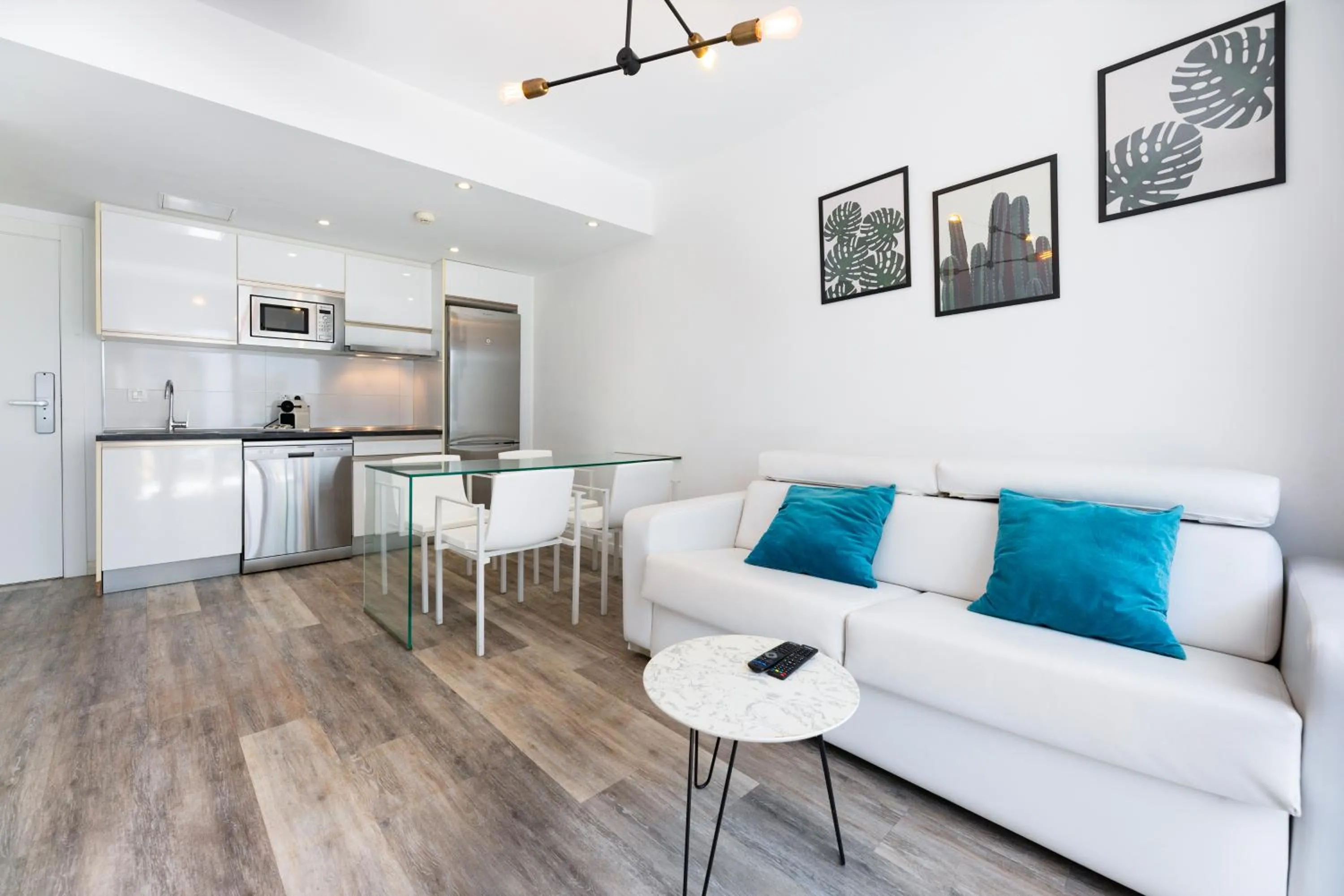 Bristol Sunset Beach - Holiday Apartments